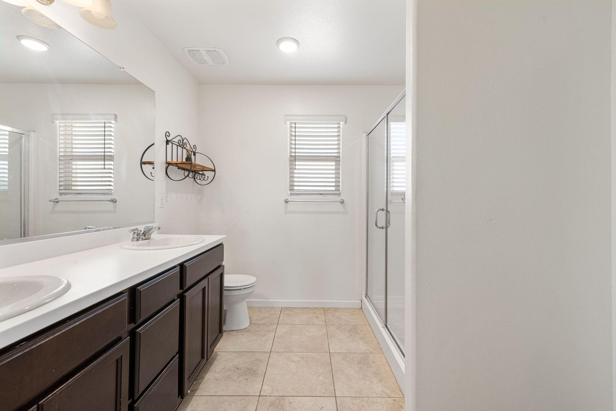 641 S Laguna St, Visalia, CA 93292