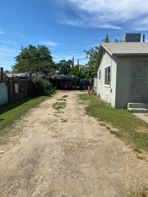 1222 E Terra Bella Ave, Pixley, CA 93256