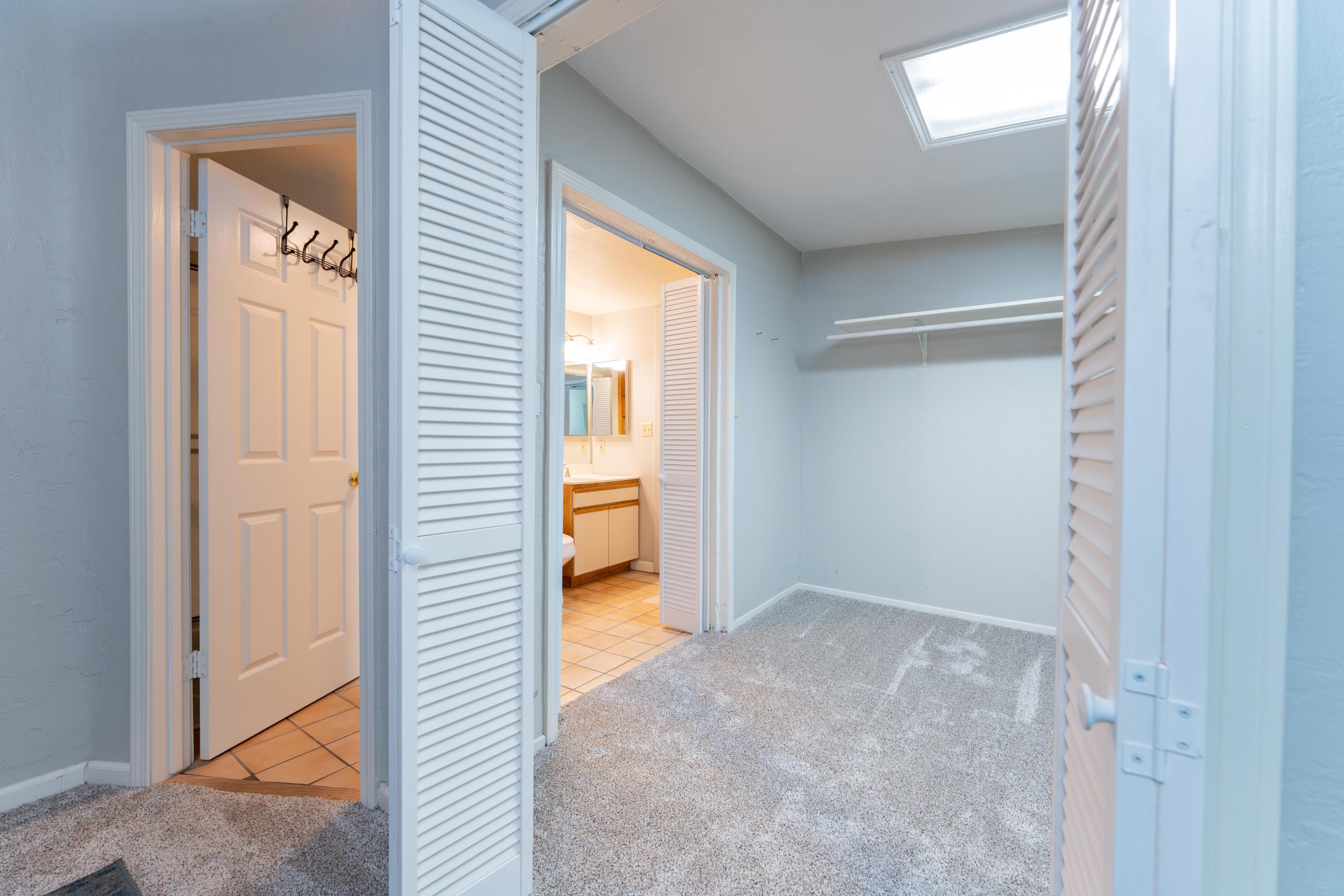 2090 Short Dr, Hanford, CA 93230