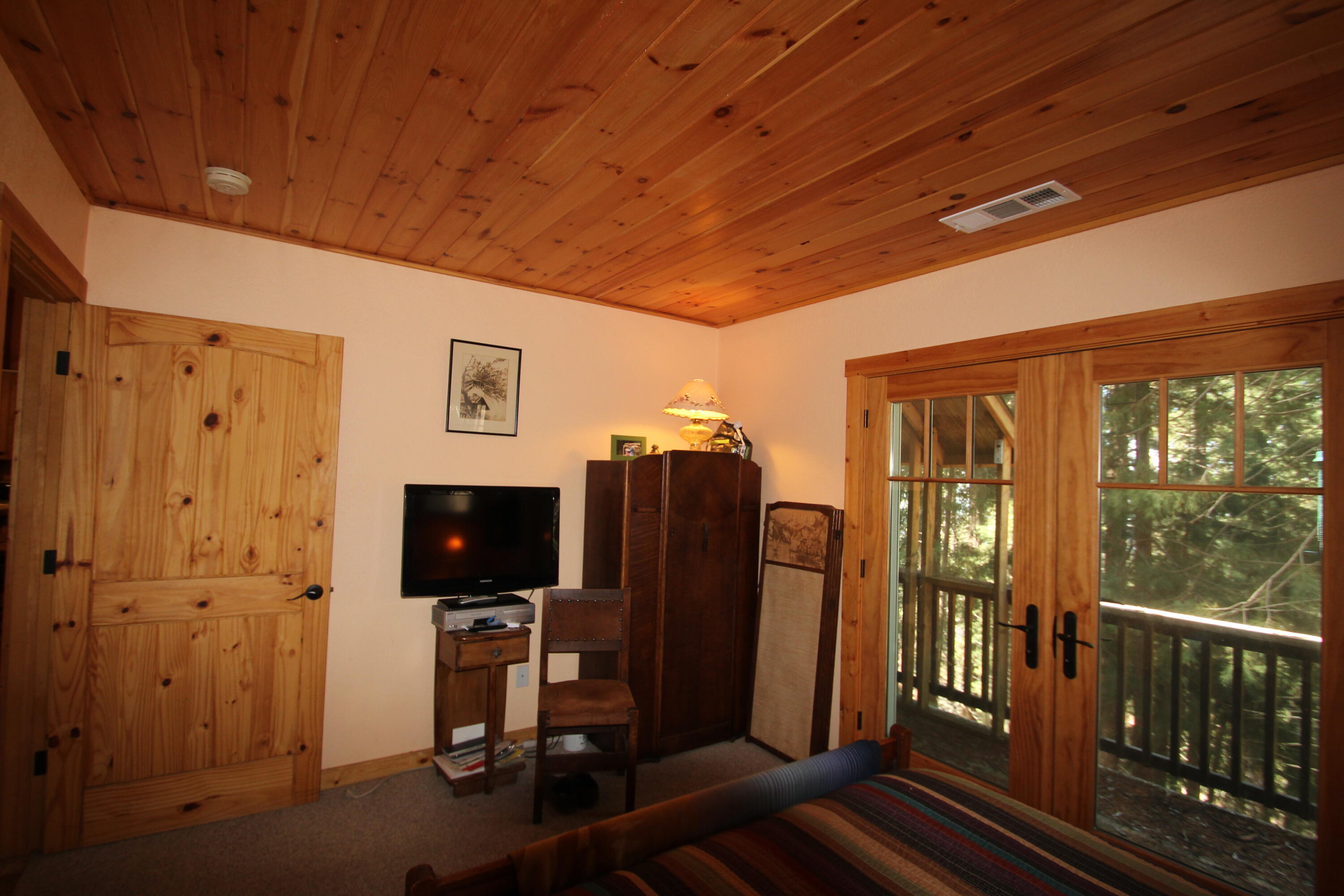 54838 Ponderosa Dr, Springville, CA 93265