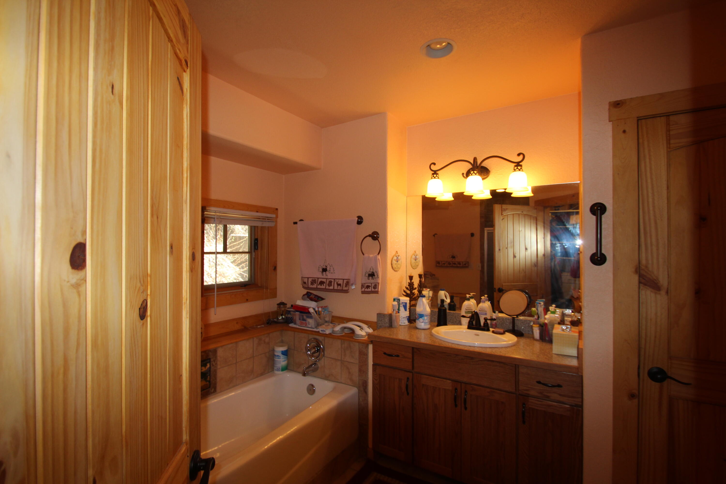 54838 Ponderosa Dr, Springville, CA 93265