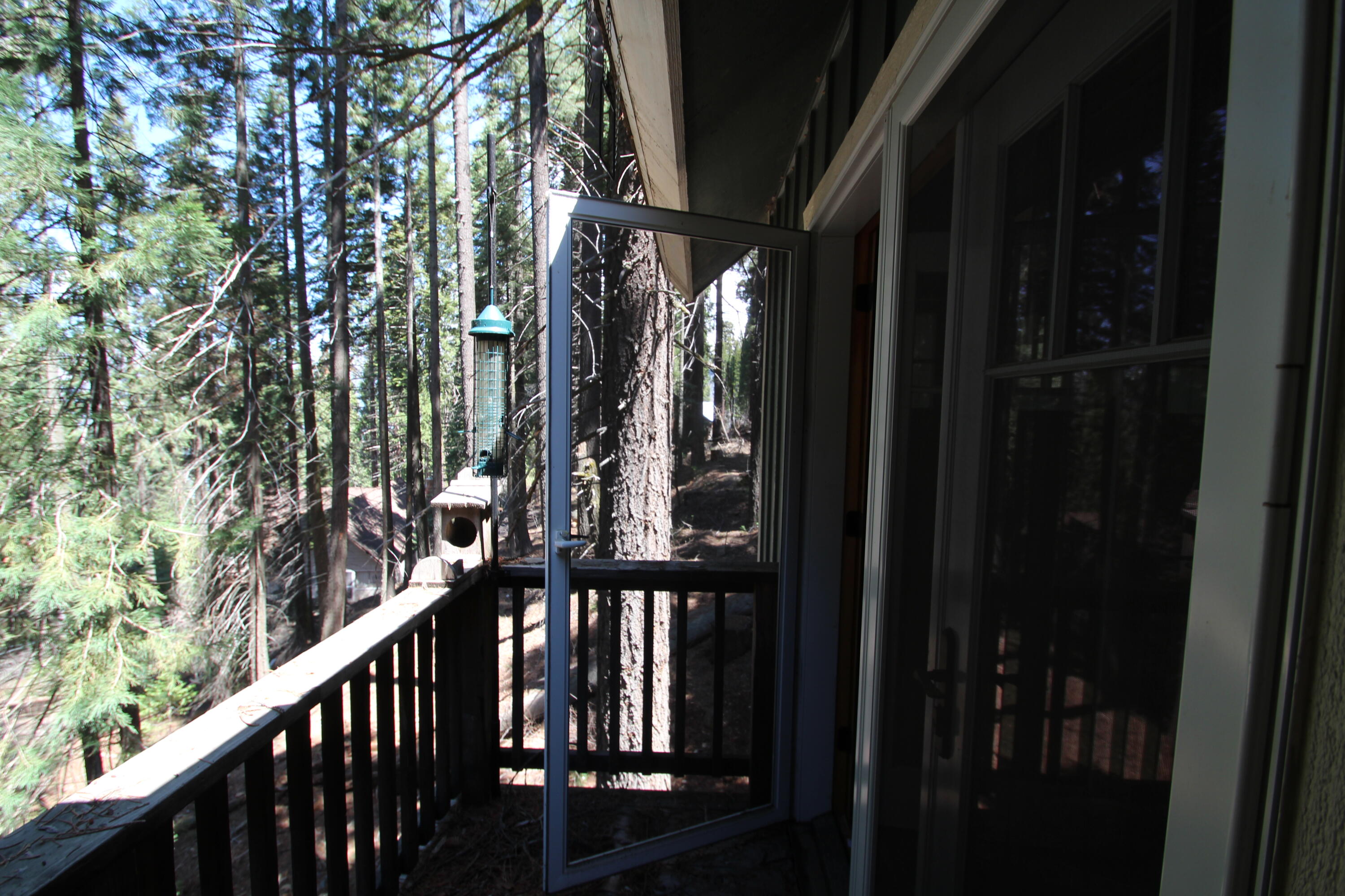 54838 Ponderosa Dr, Springville, CA 93265