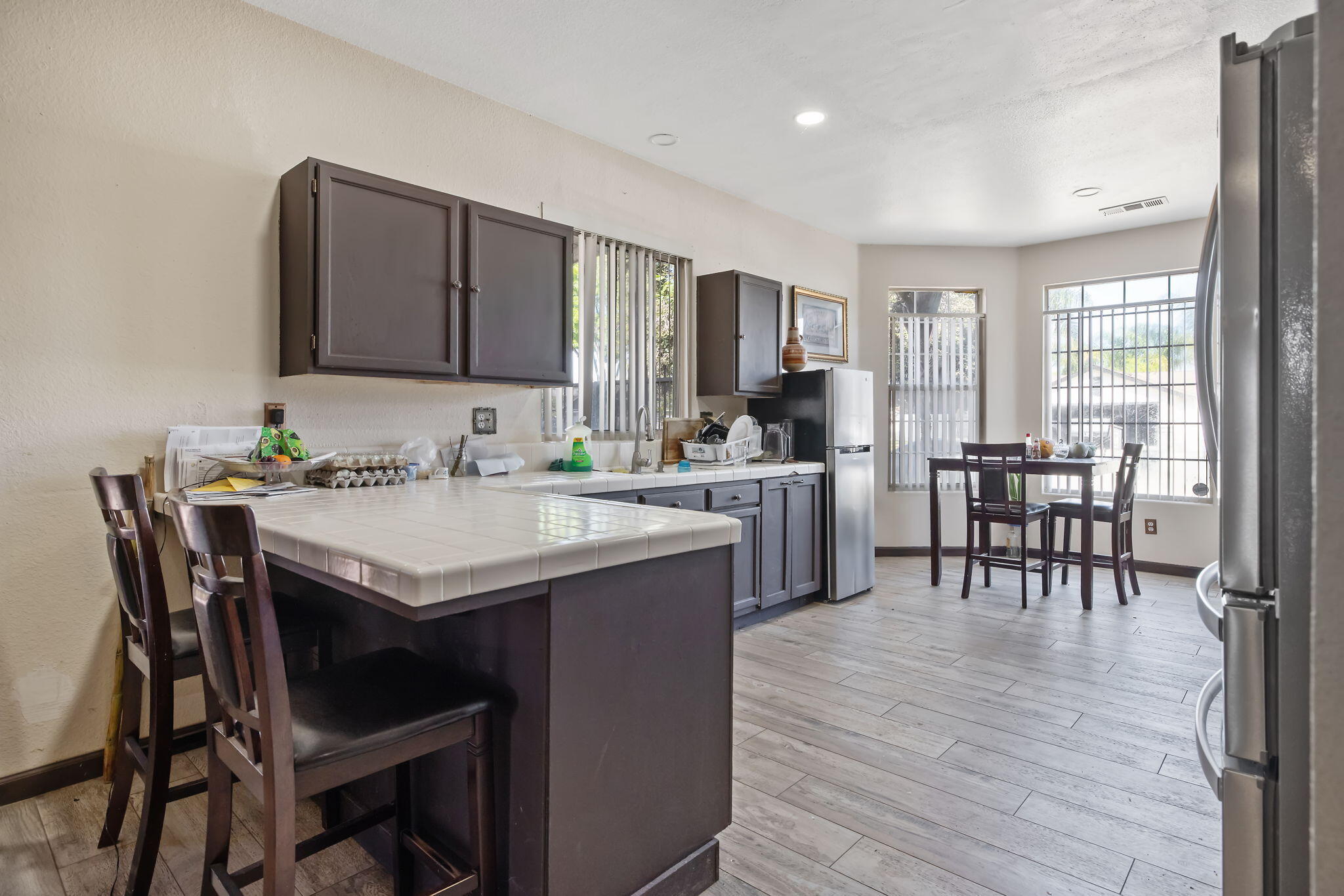 1481 Columbia, Tulare, CA 93274