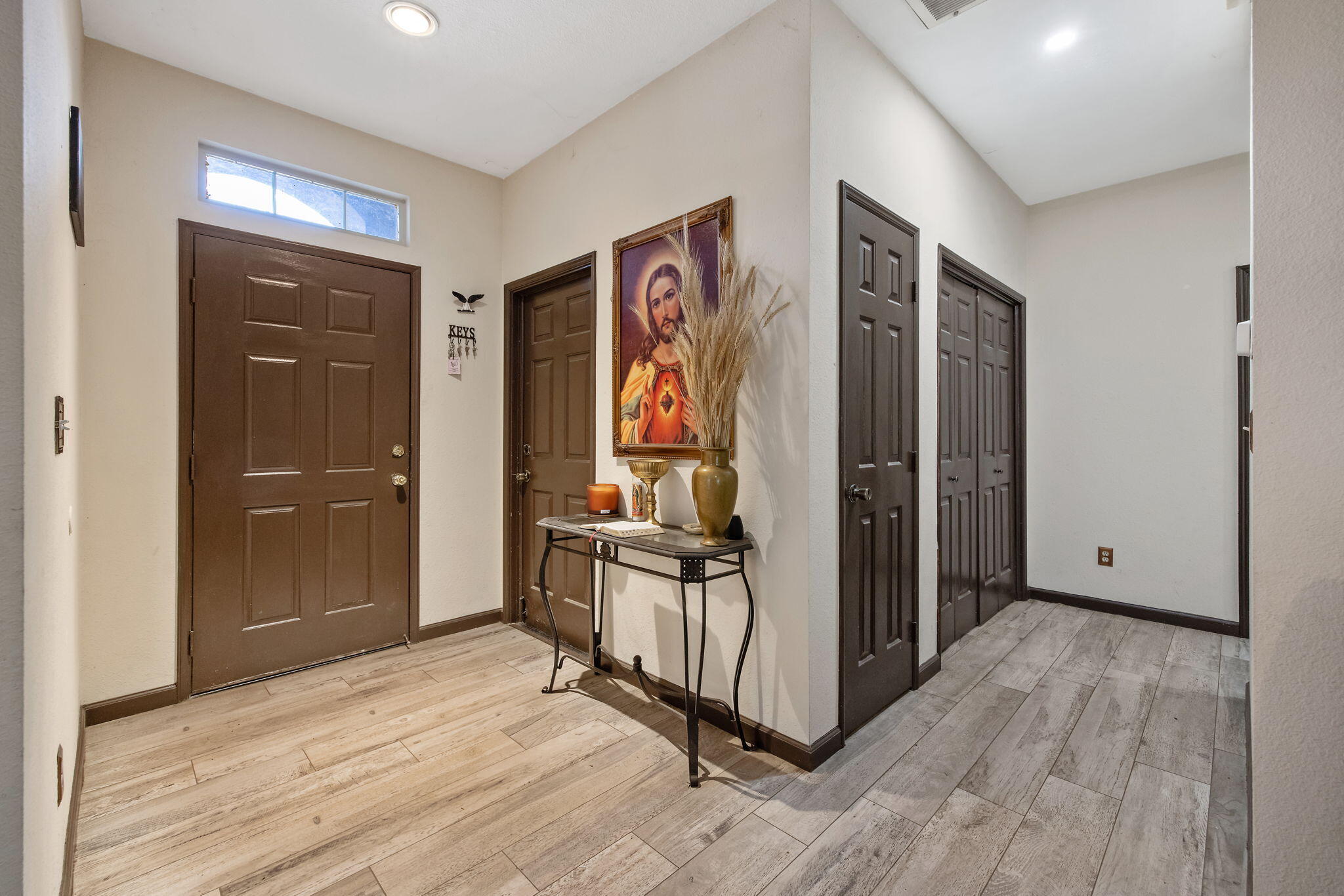 1481 Columbia, Tulare, CA 93274