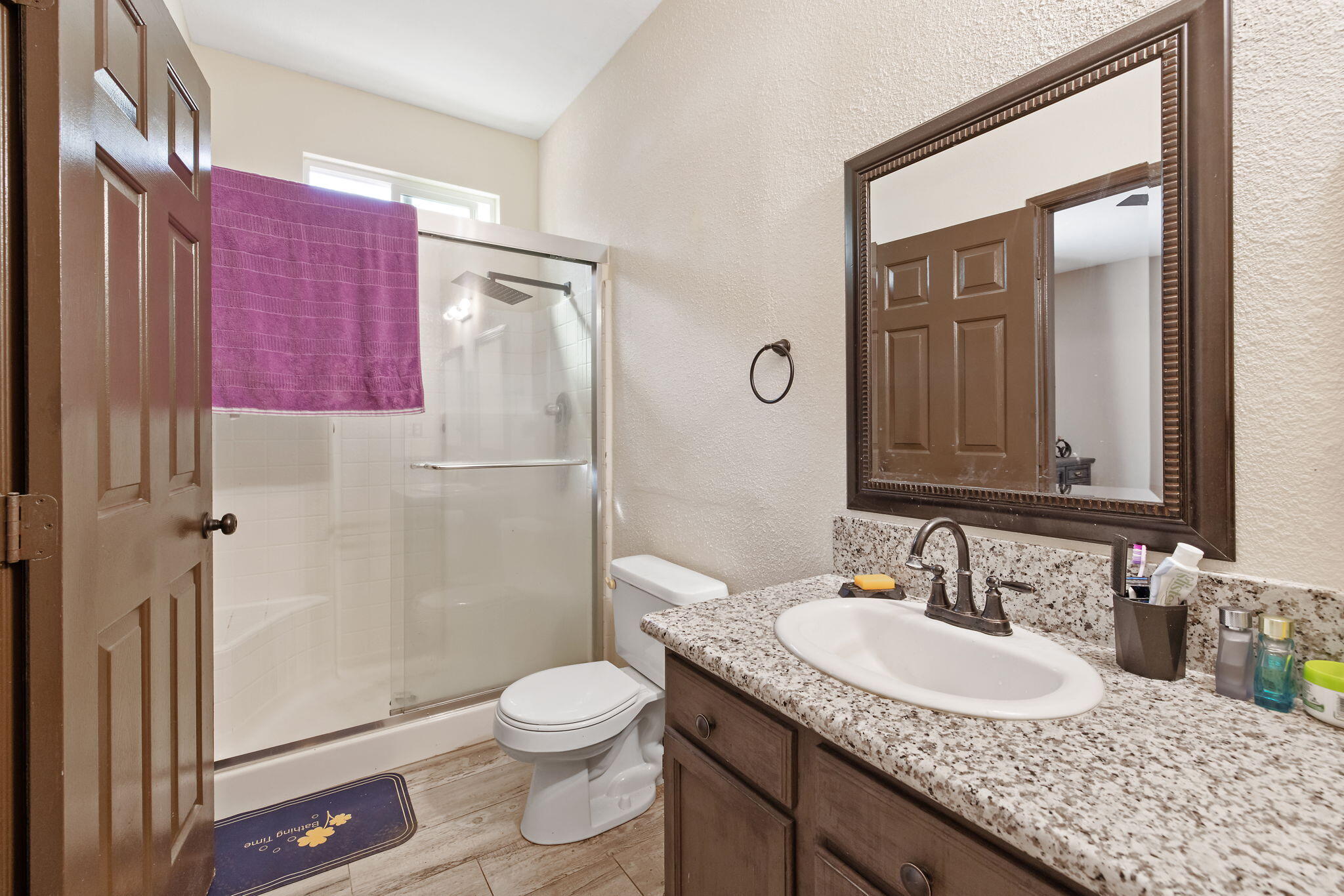 1481 Columbia, Tulare, CA 93274