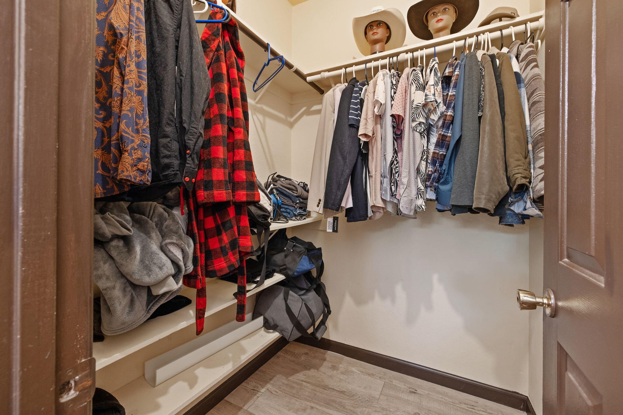 1481 Columbia, Tulare, CA 93274