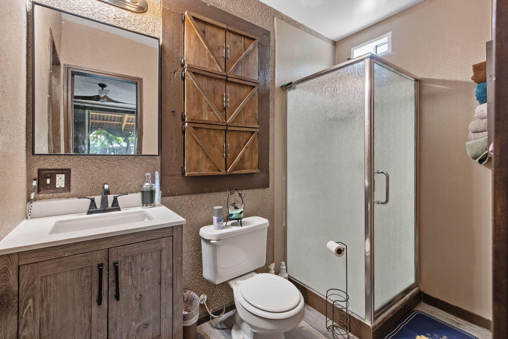 1481 Columbia, Tulare, CA 93274