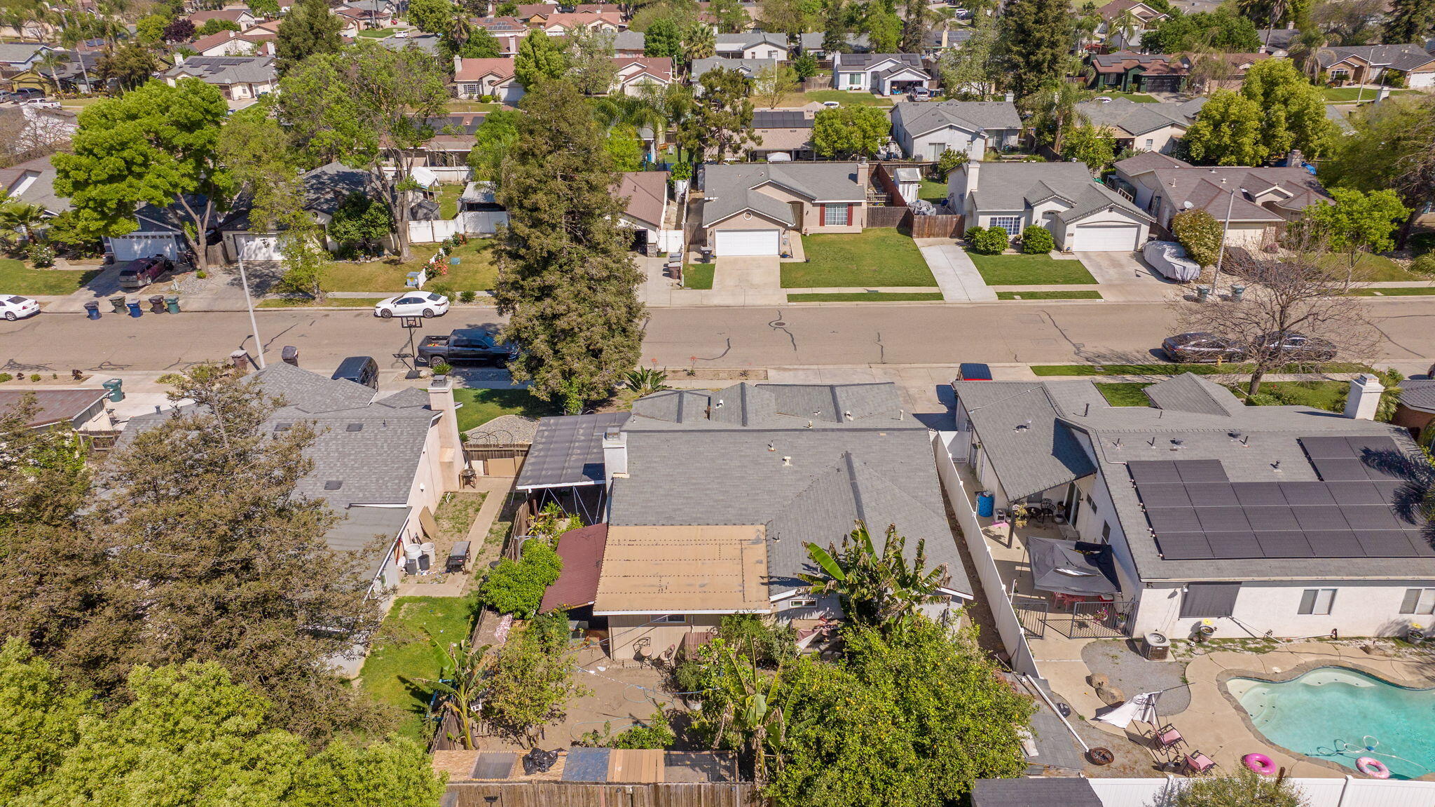 1481 Columbia, Tulare, CA 93274