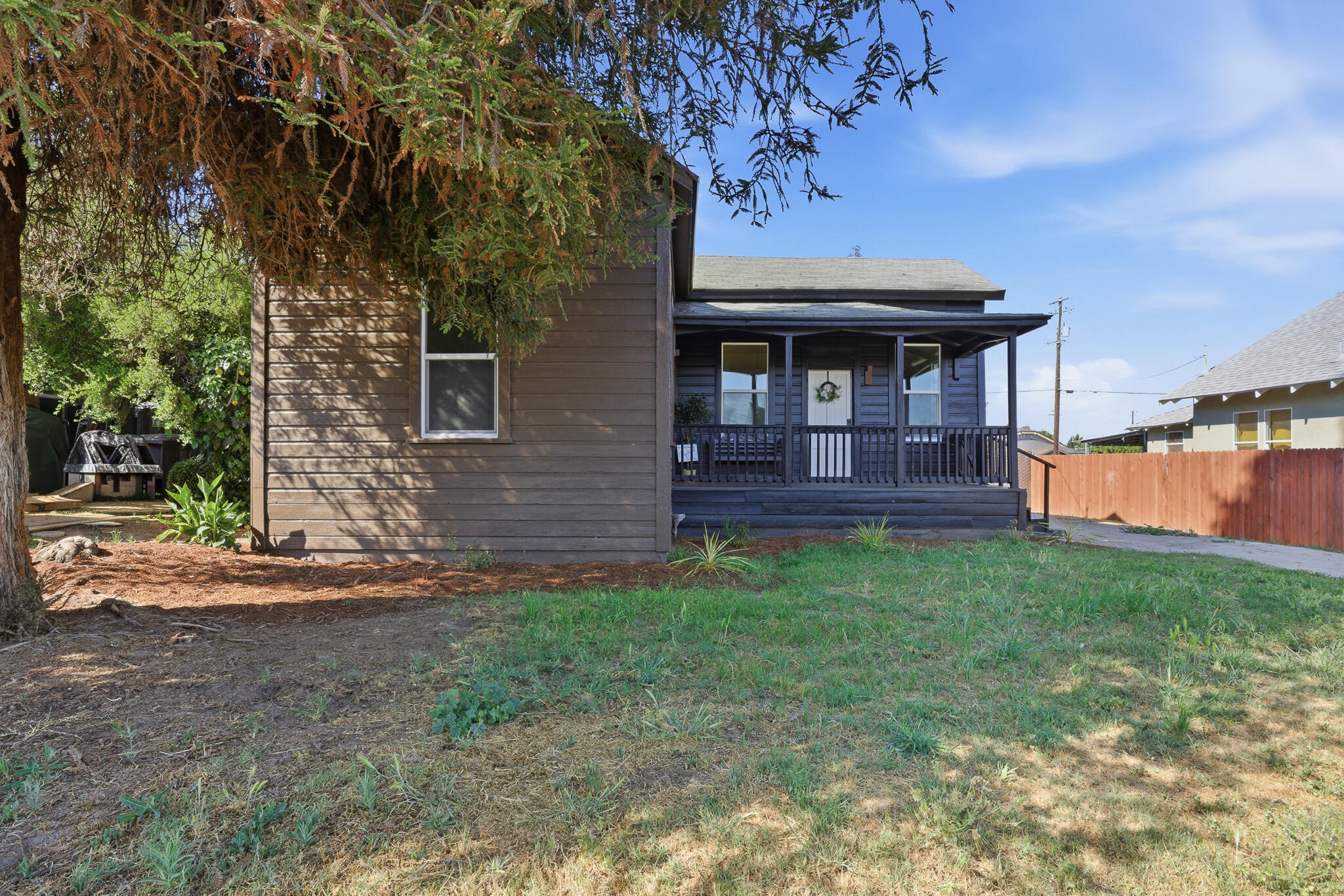2232 Gaither St, Selma, CA 93662
