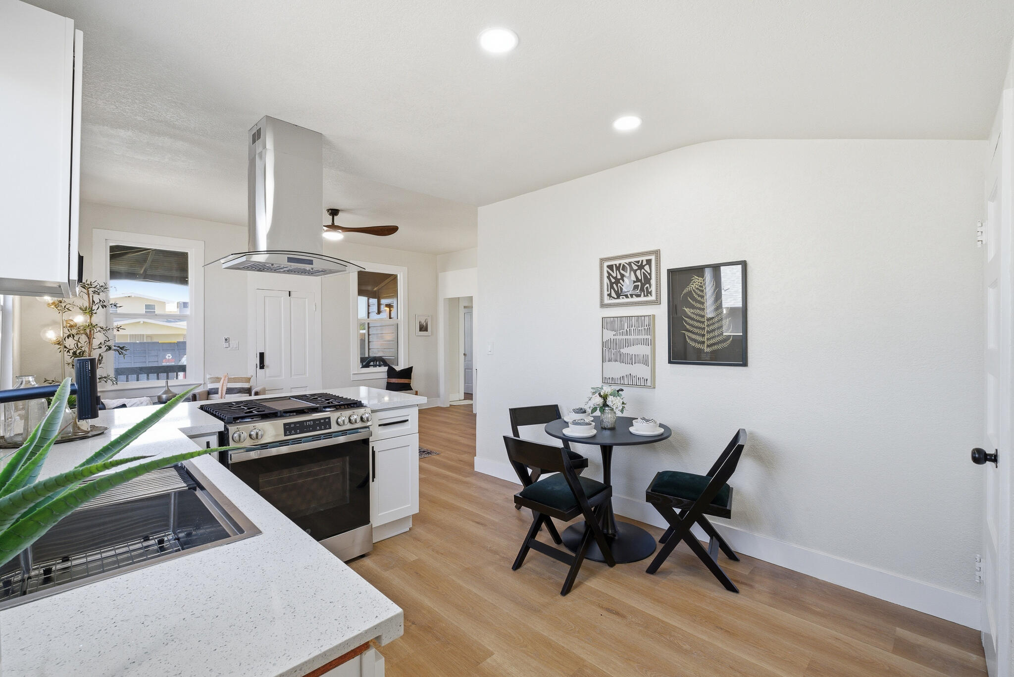 2232 Gaither St, Selma, CA 93662