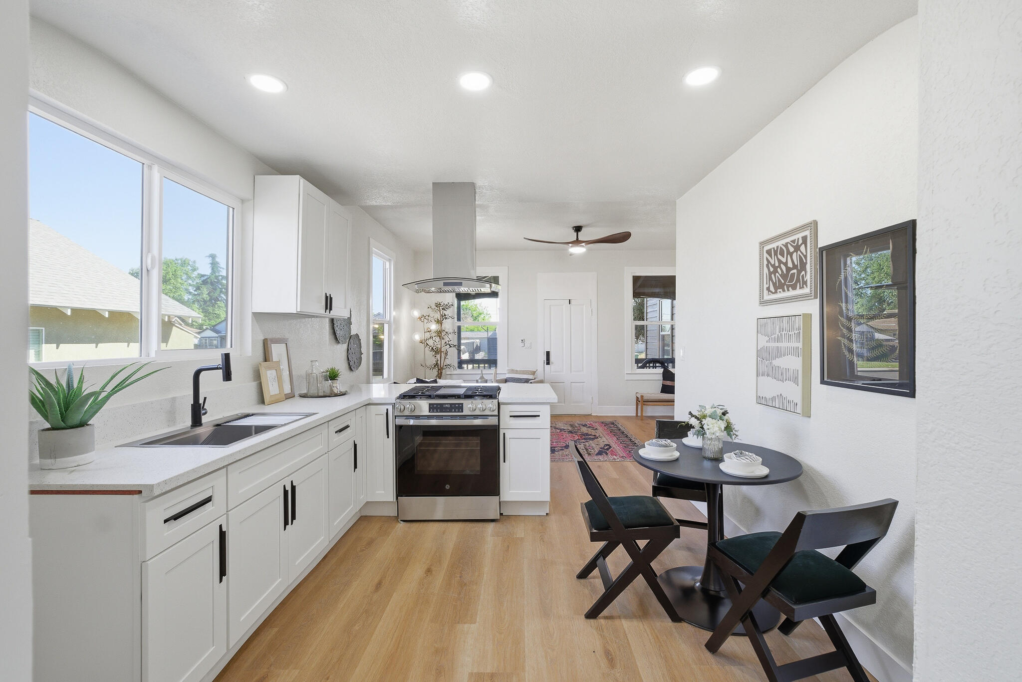 2232 Gaither St, Selma, CA 93662