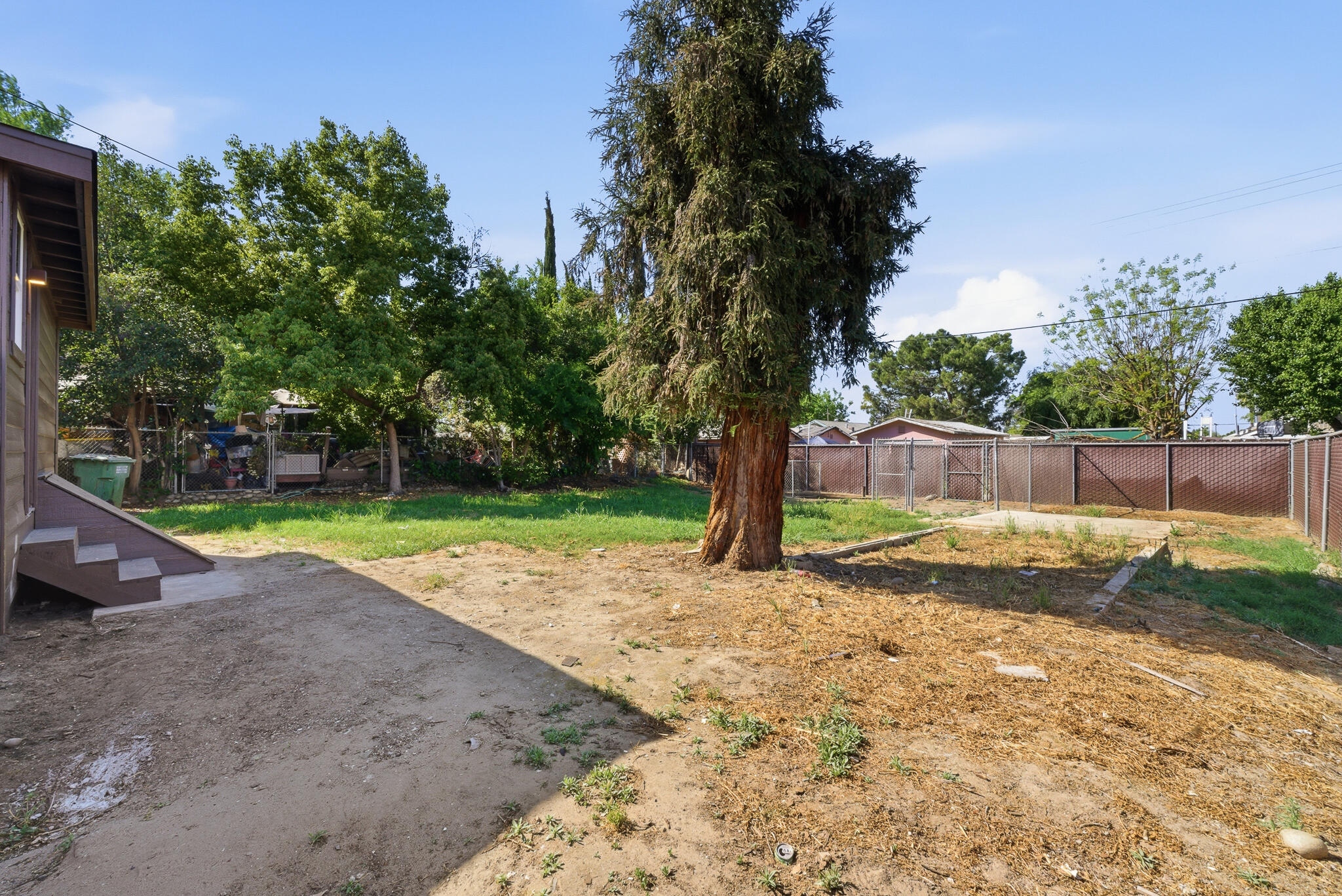 2232 Gaither St, Selma, CA 93662
