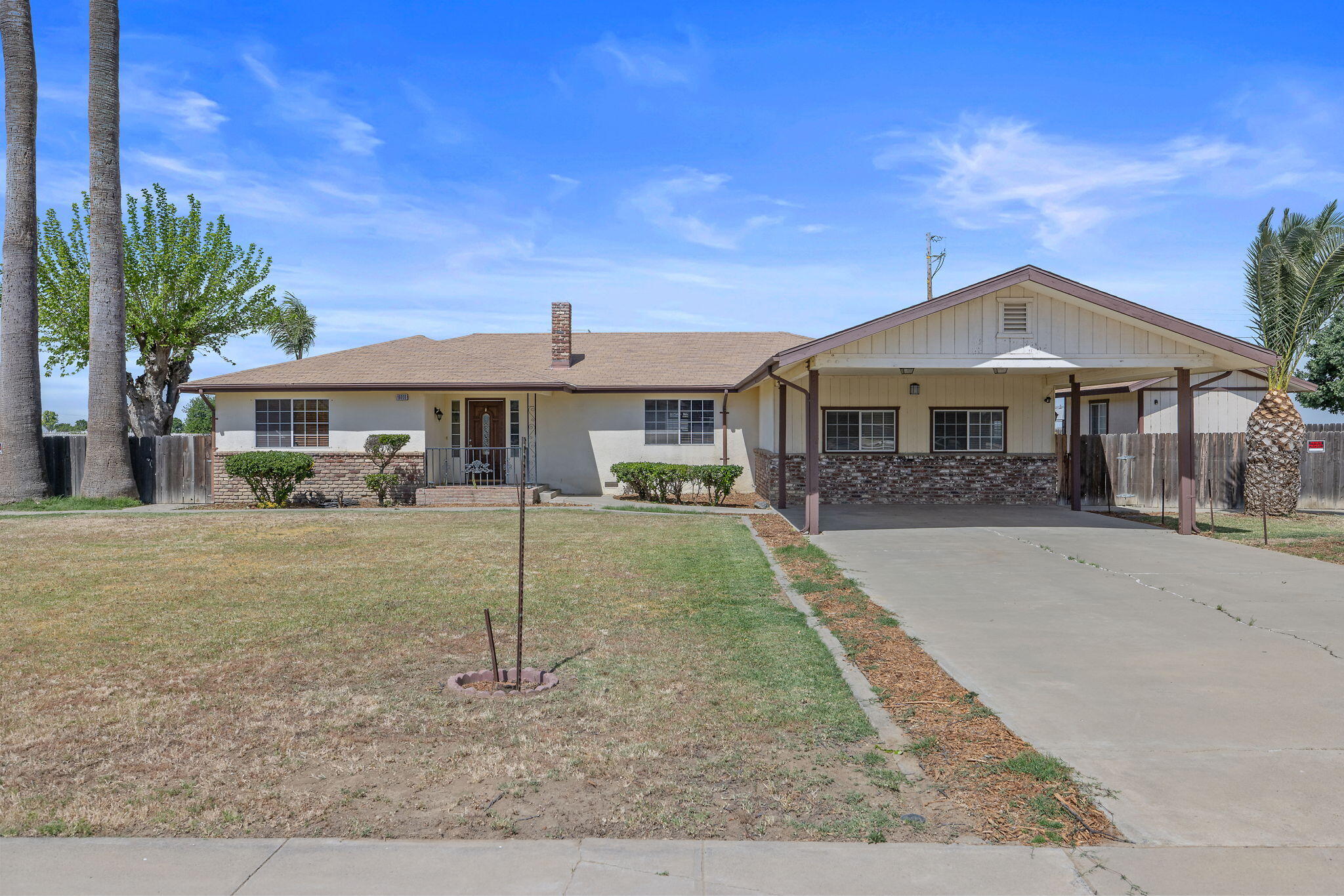 16808 Palmer Ave, Huron, CA 93234