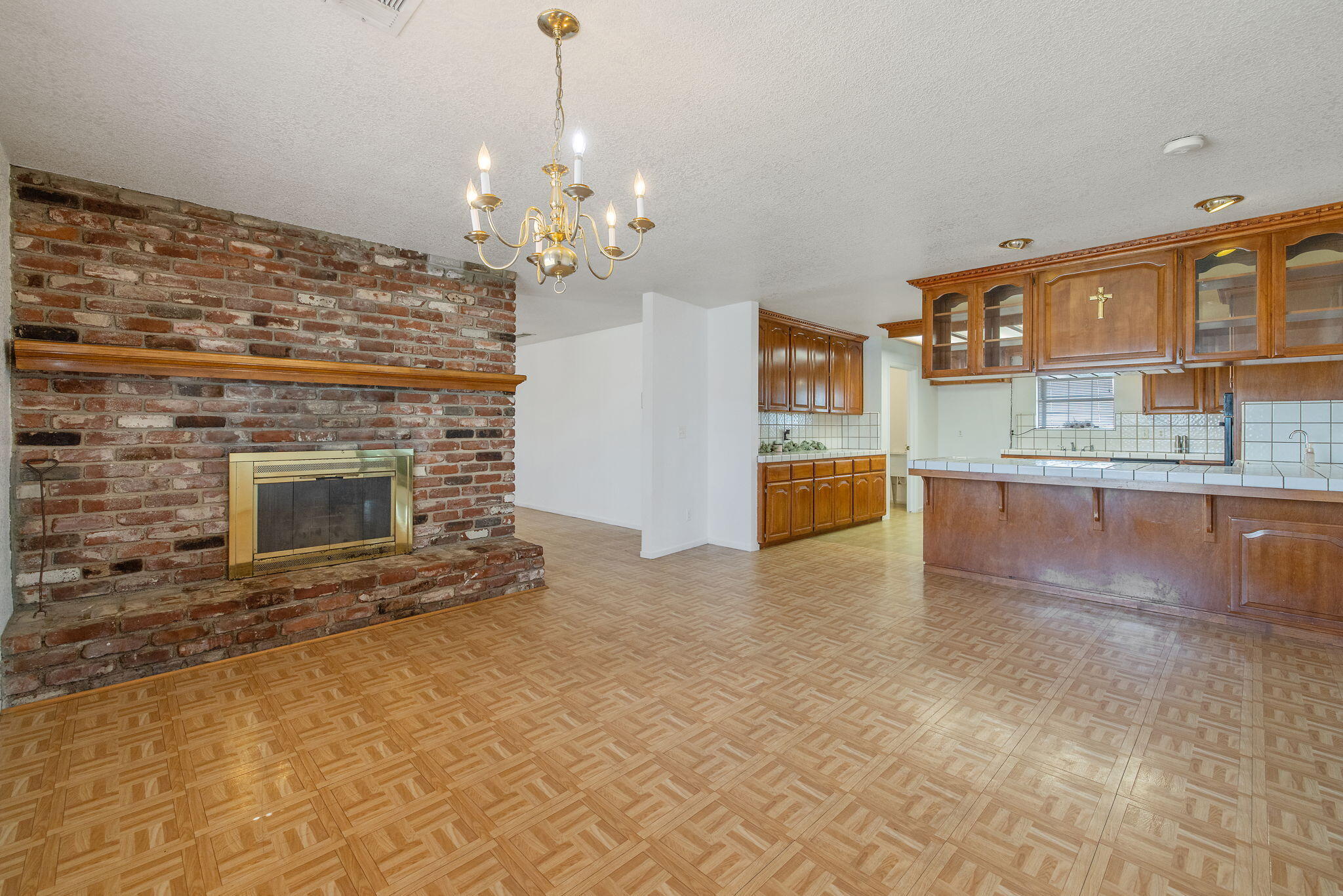 16808 Palmer Ave, Huron, CA 93234