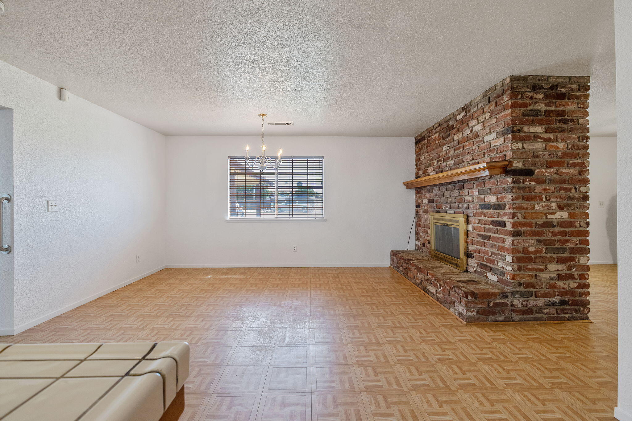 16808 Palmer Ave, Huron, CA 93234