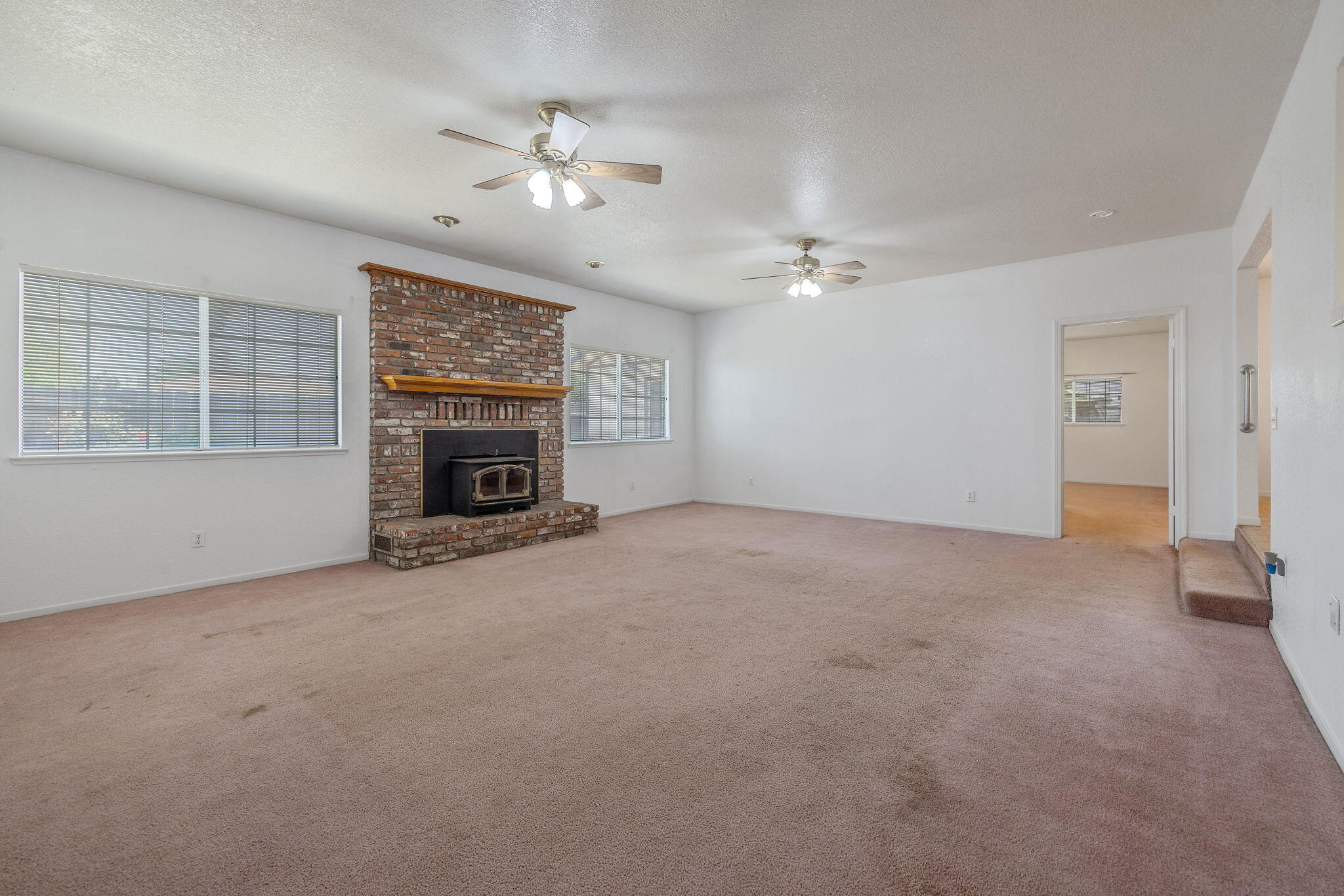 16808 Palmer Ave, Huron, CA 93234