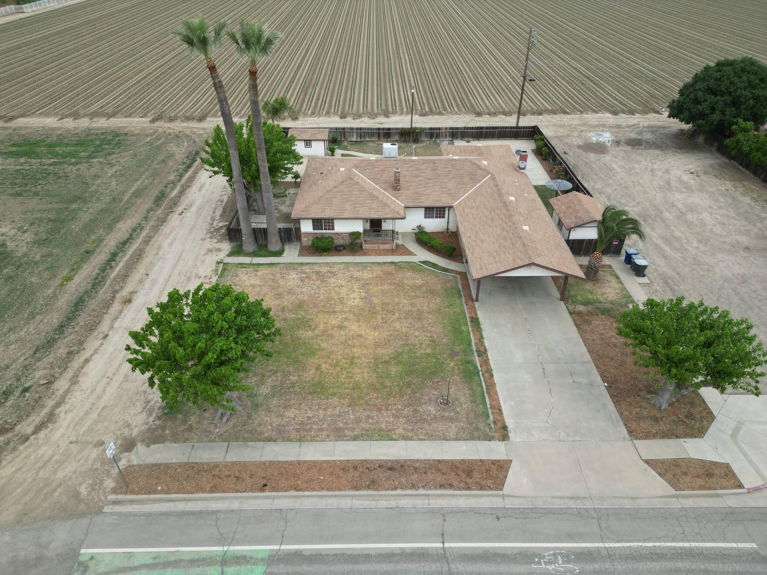 16808 Palmer Ave, Huron, CA 93234