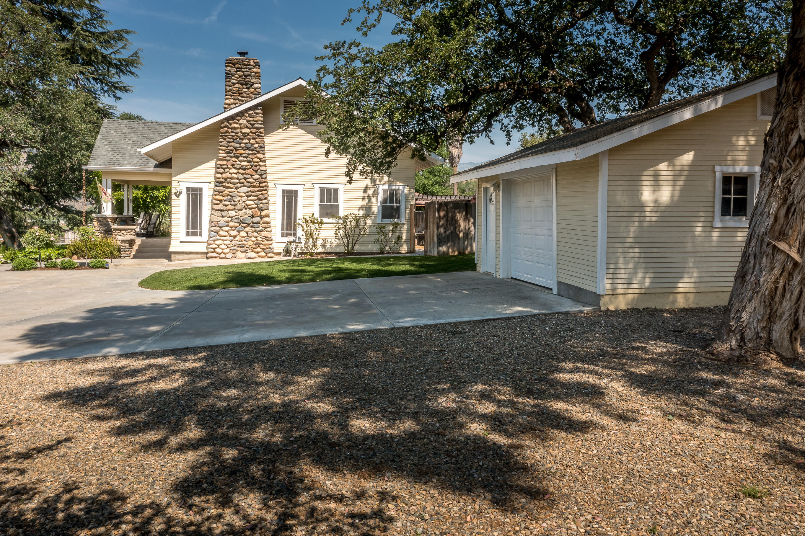 40926 Old Three Rivers Rd, Three Rivers, CA 93271