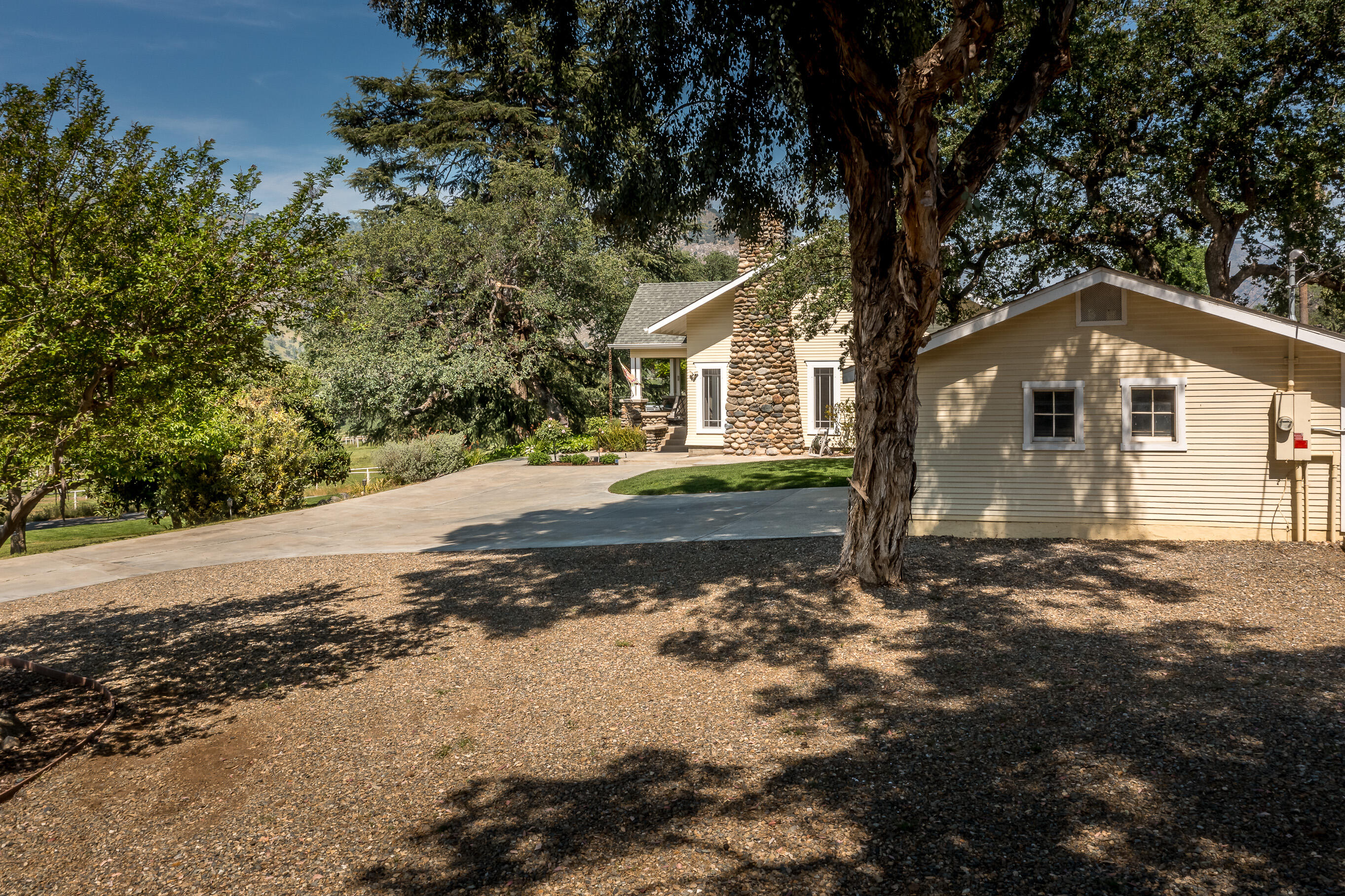 40926 Old Three Rivers Rd, Three Rivers, CA 93271