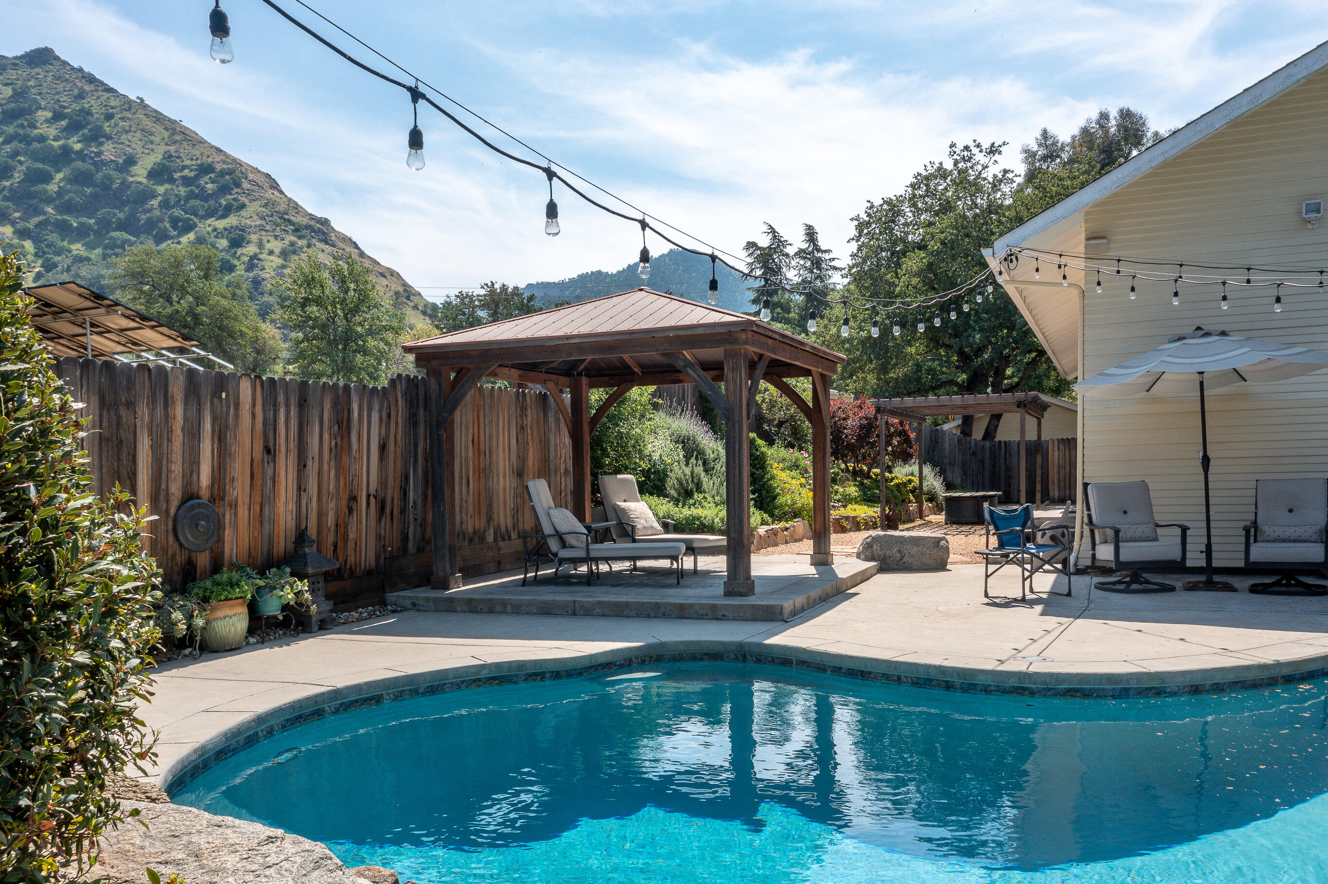 40926 Old Three Rivers Rd, Three Rivers, CA 93271