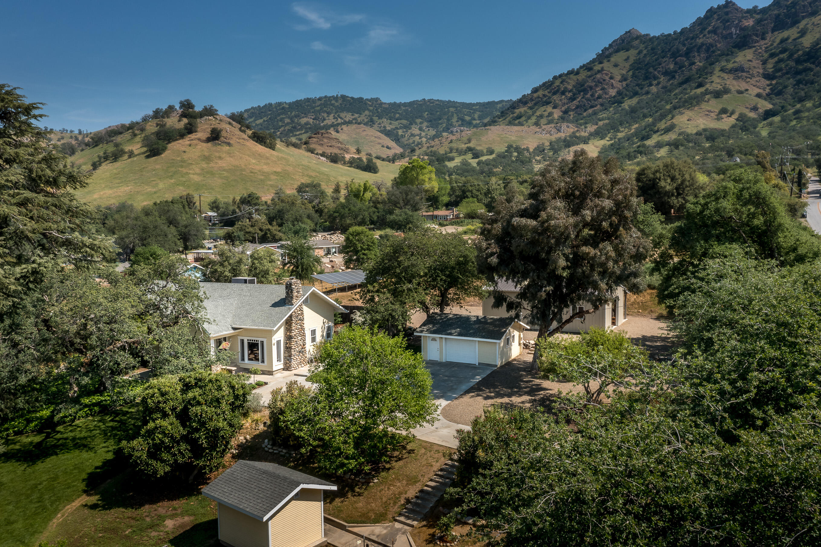 40926 Old Three Rivers Rd, Three Rivers, CA 93271