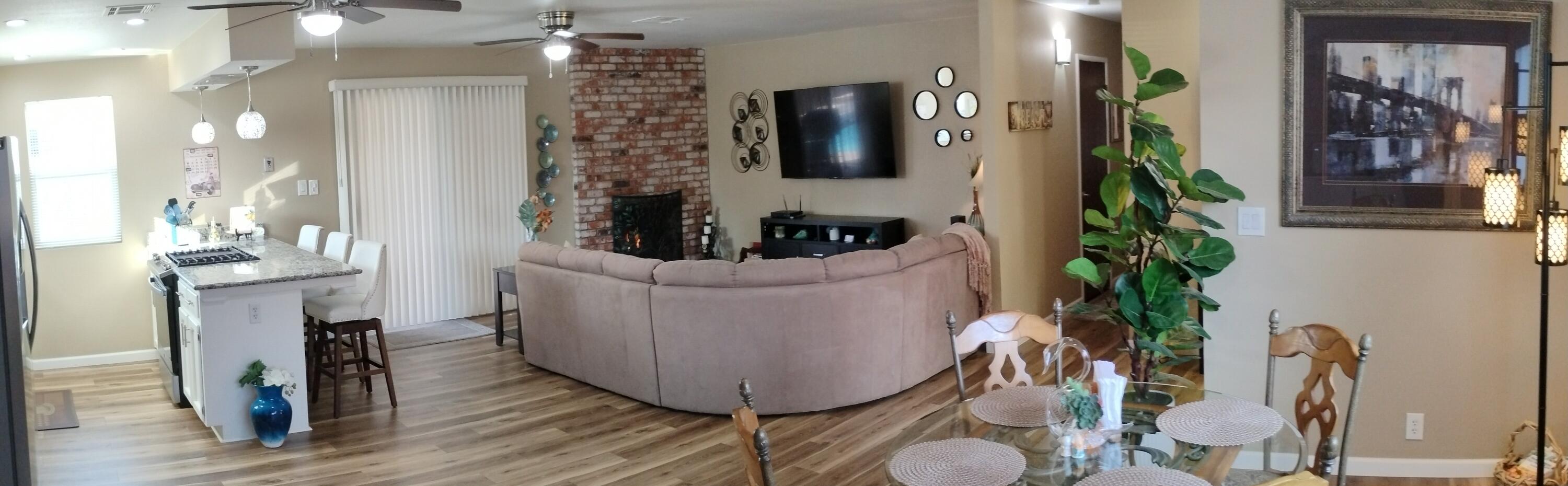 4132 W Robinwood Ave, Visalia, CA 93291