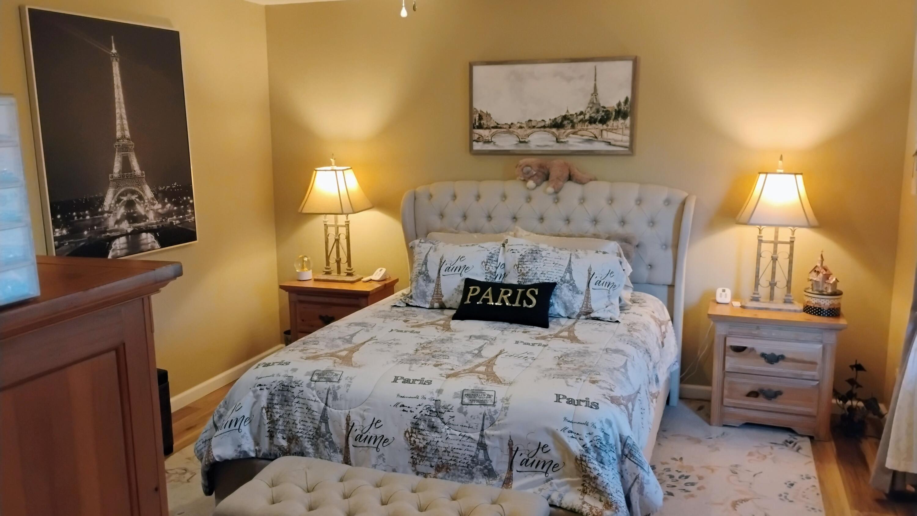 4132 W Robinwood Ave, Visalia, CA 93291