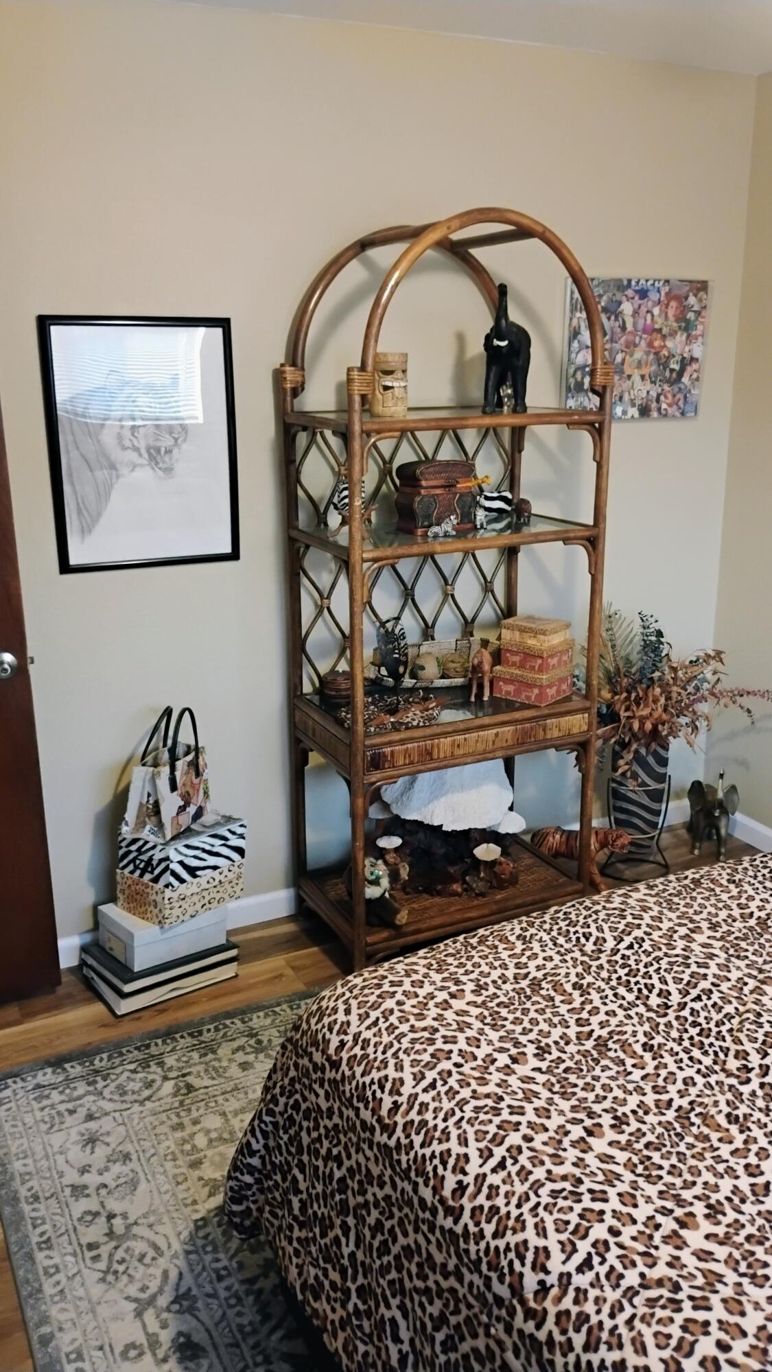 4132 W Robinwood Ave, Visalia, CA 93291