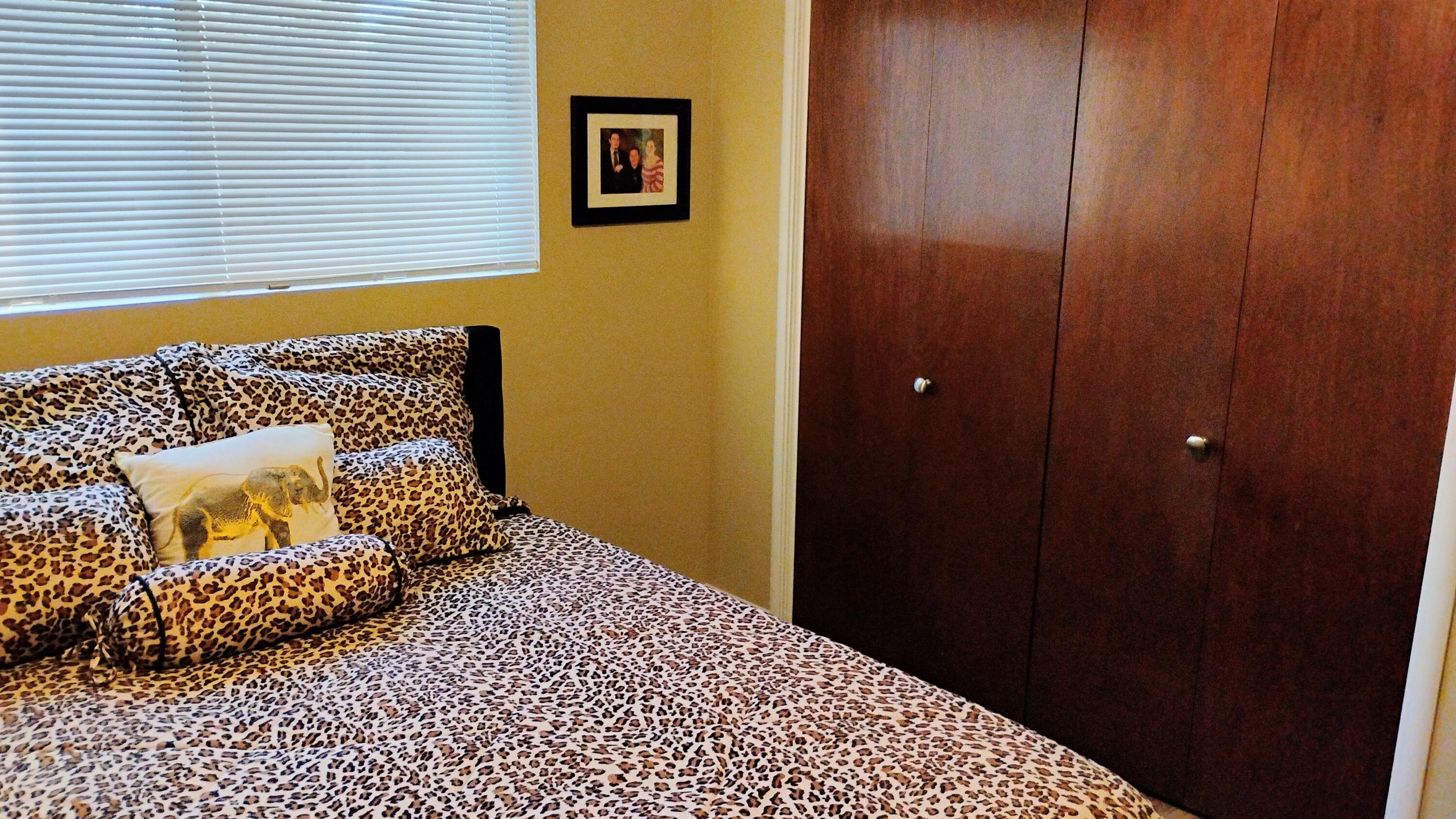 4132 W Robinwood Ave, Visalia, CA 93291