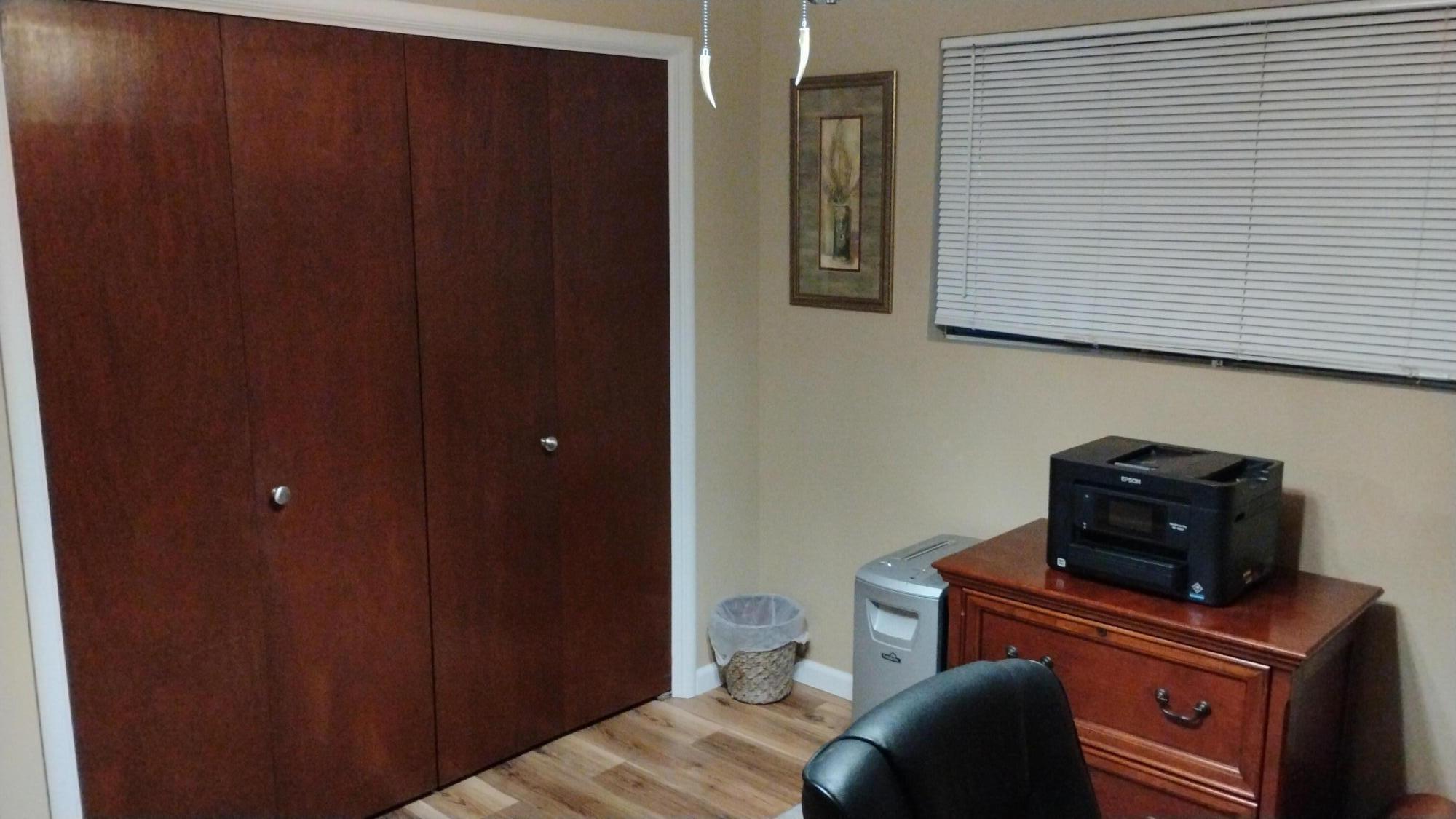 4132 W Robinwood Ave, Visalia, CA 93291