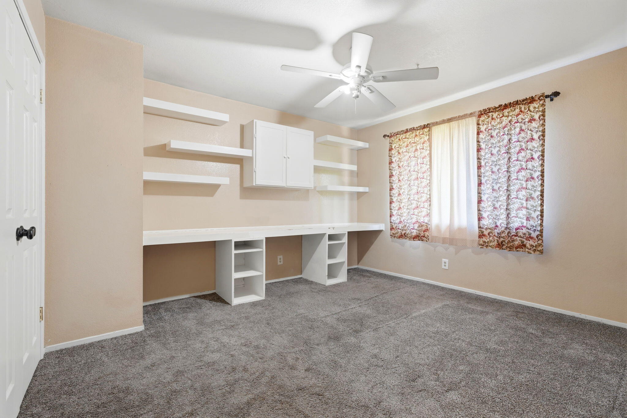 331 N Capitola Ct #4, Porterville, CA 93257