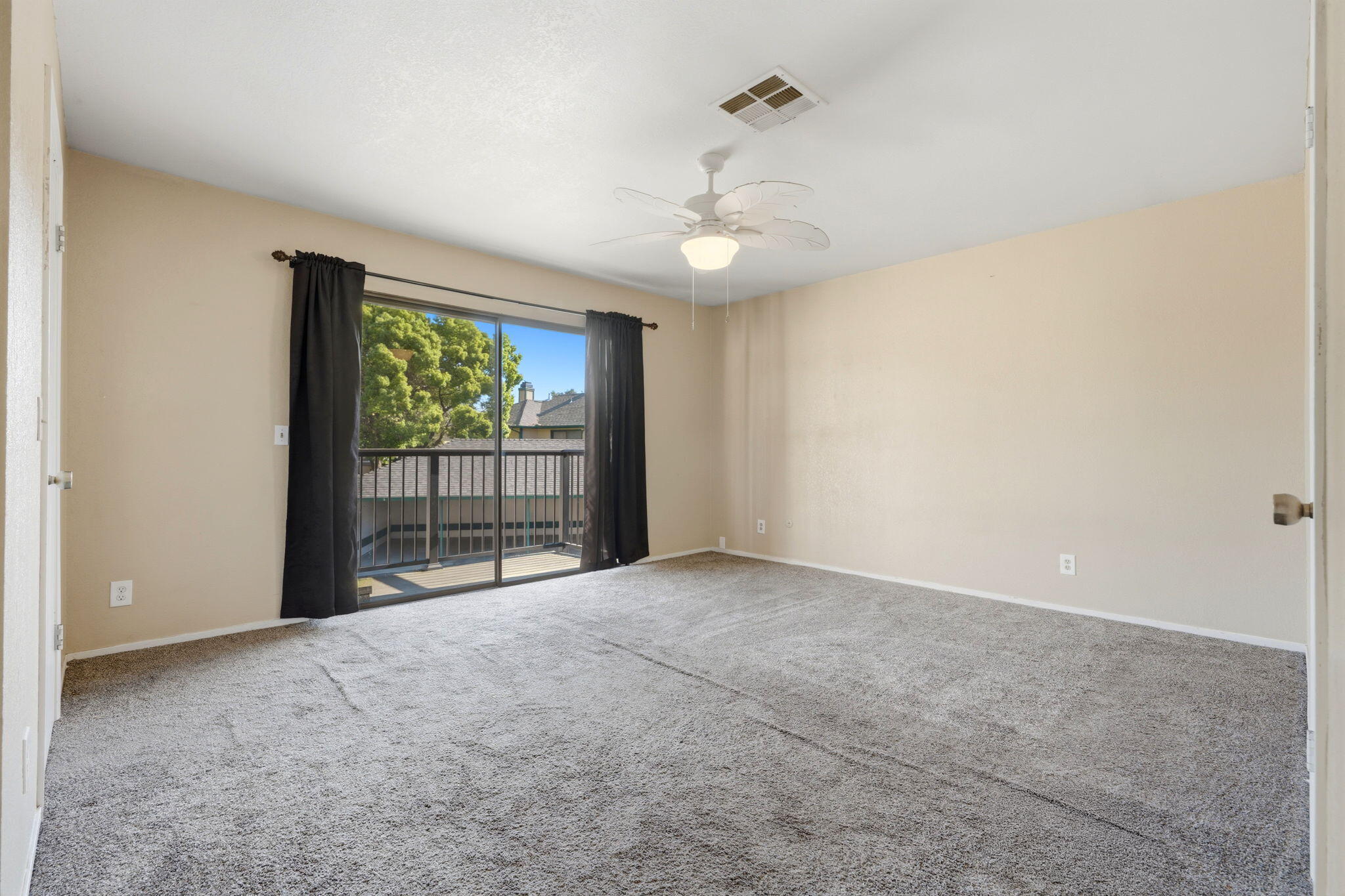 331 N Capitola Ct #4, Porterville, CA 93257