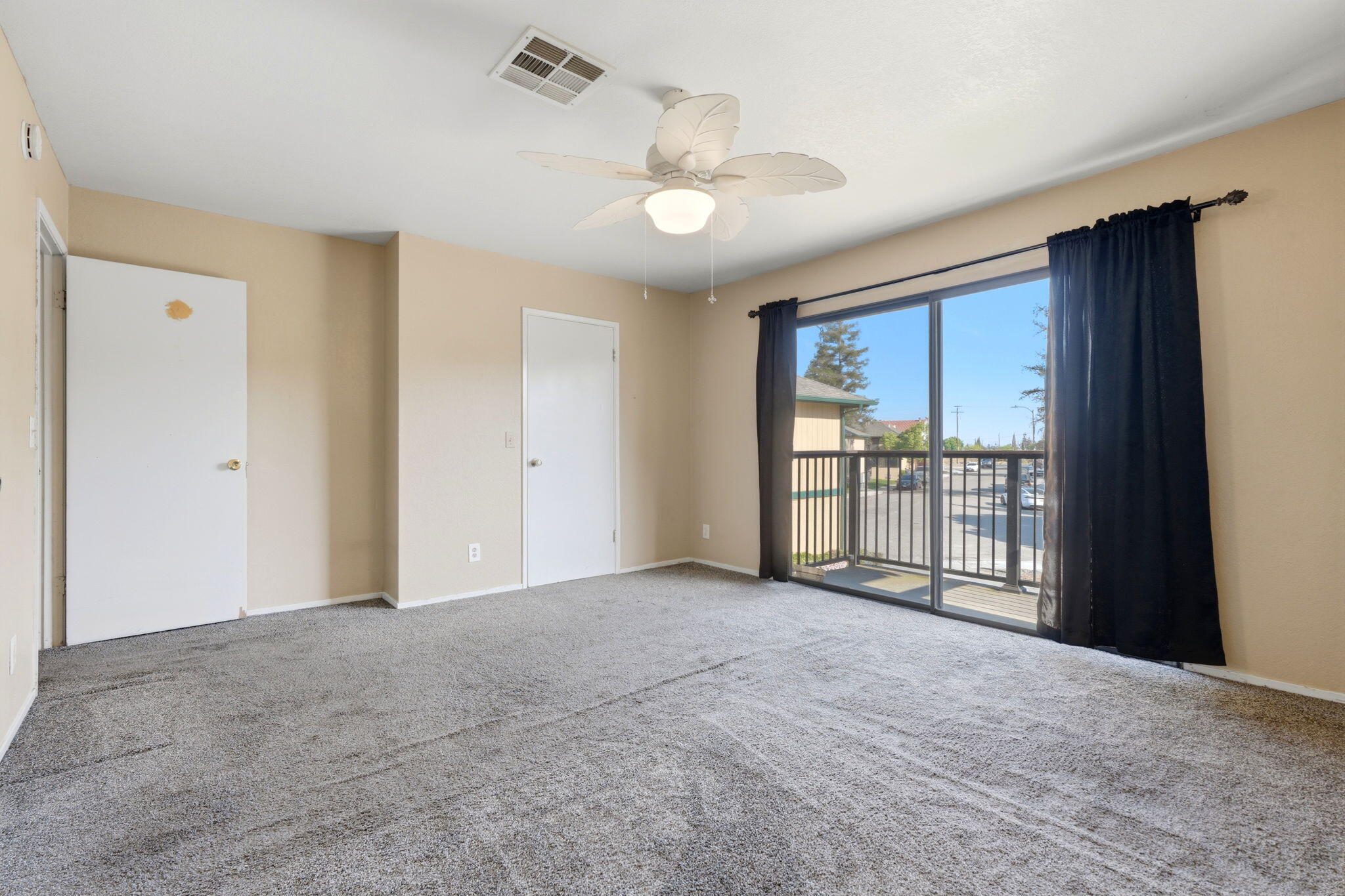 331 N Capitola Ct #4, Porterville, CA 93257