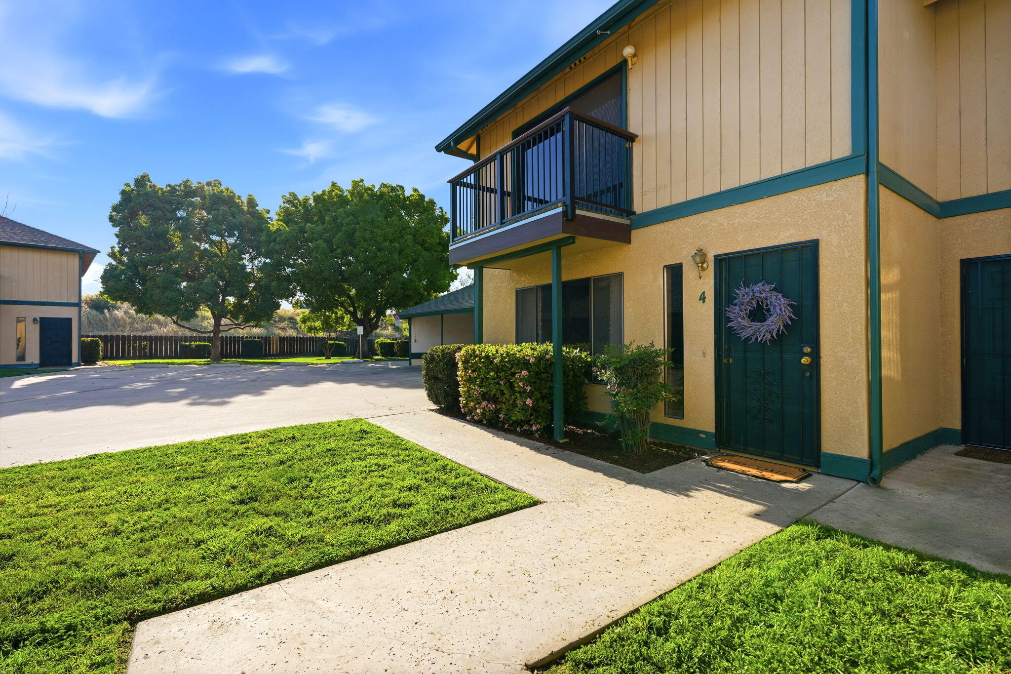 331 N Capitola Ct #4, Porterville, CA 93257