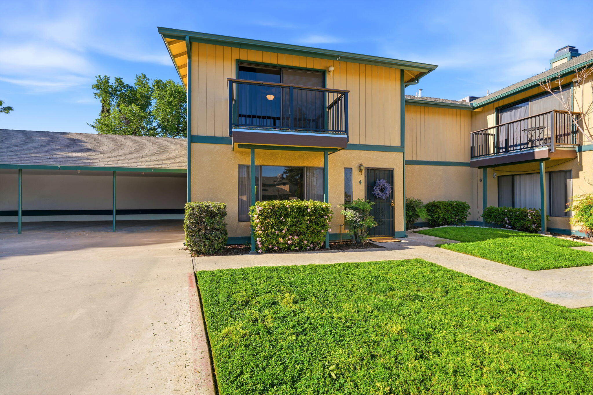 331 N Capitola Ct #4, Porterville, CA 93257