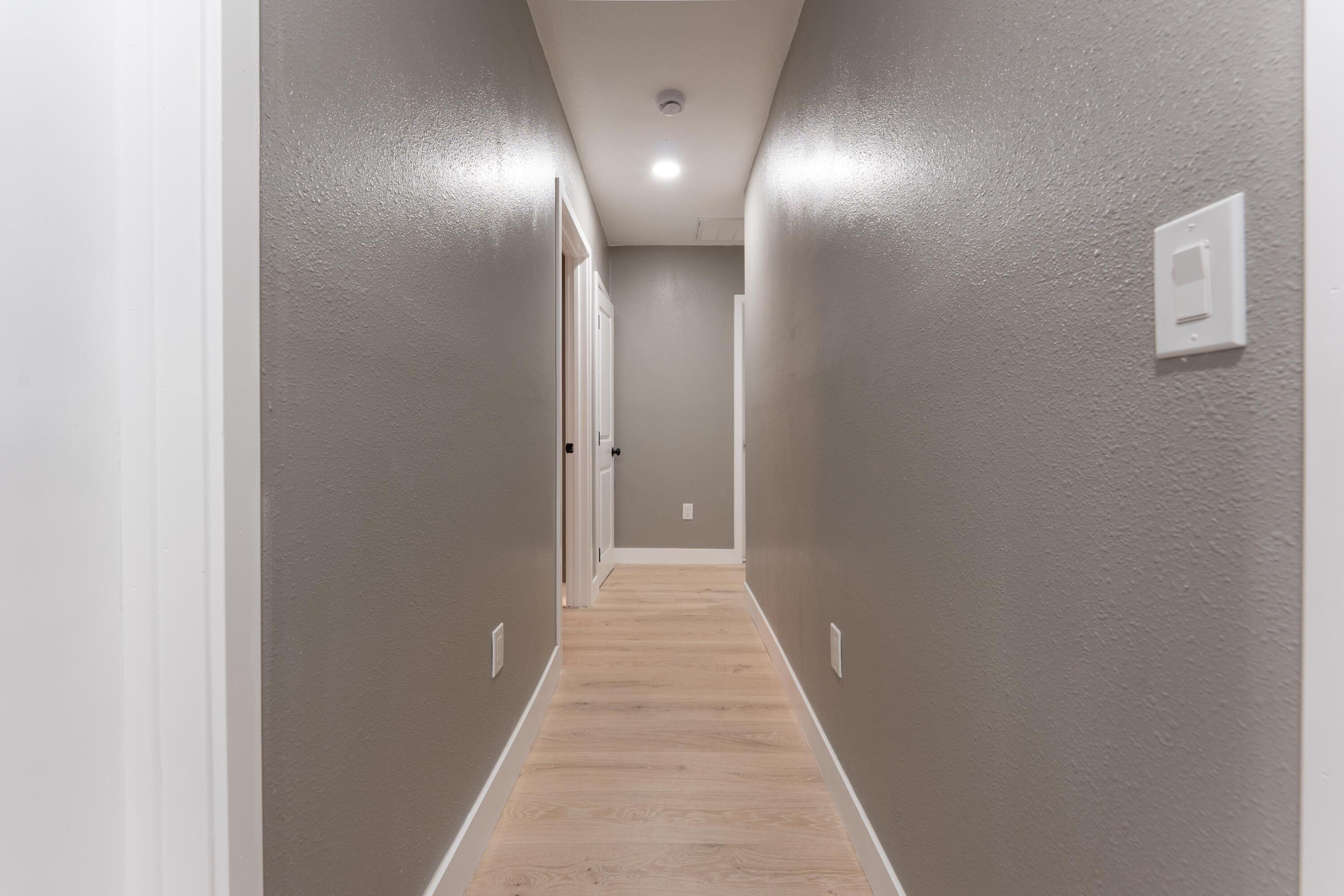 1026 E Tulare Ave, Tulare, CA 93274