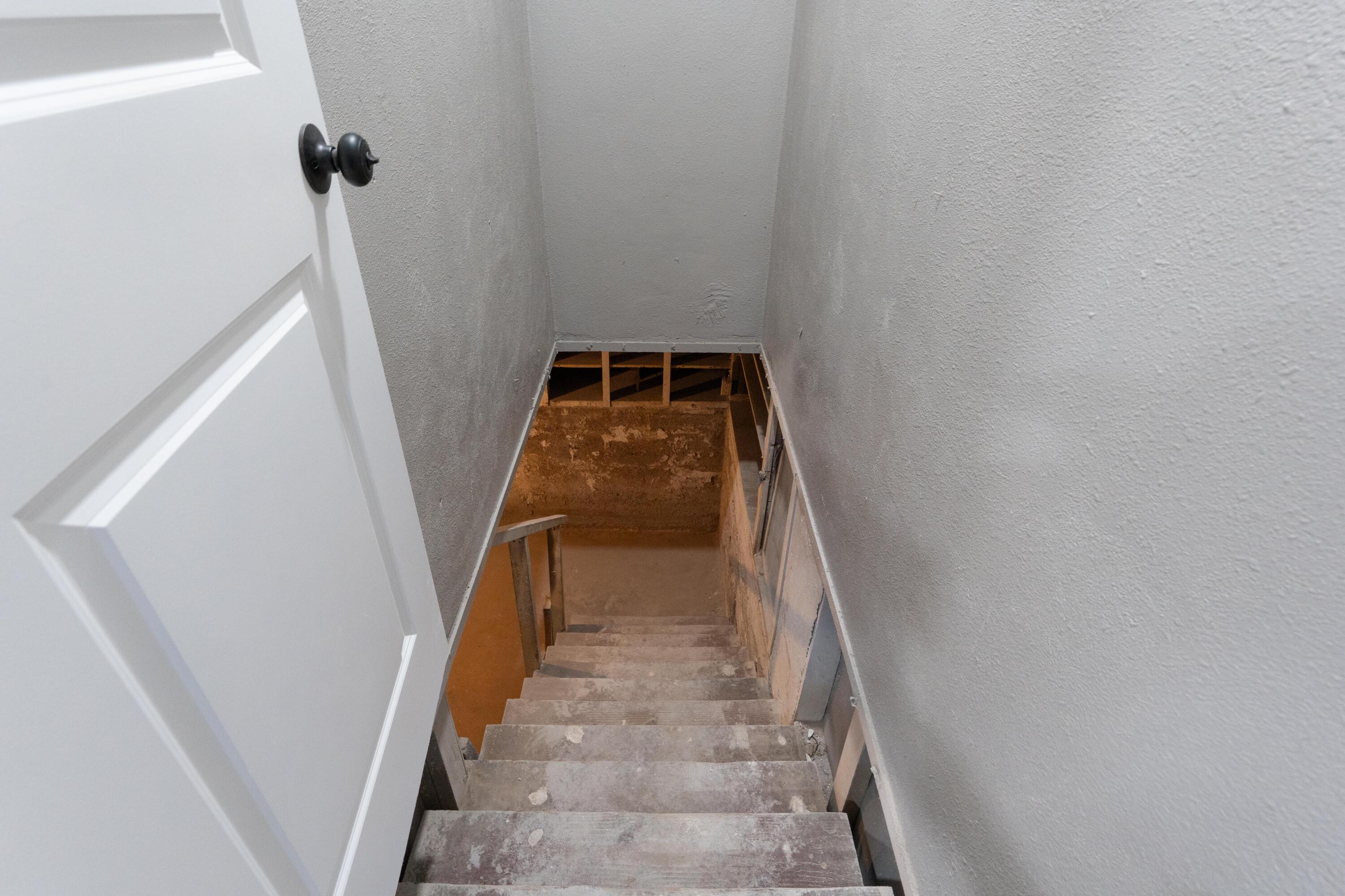 1026 E Tulare Ave, Tulare, CA 93274