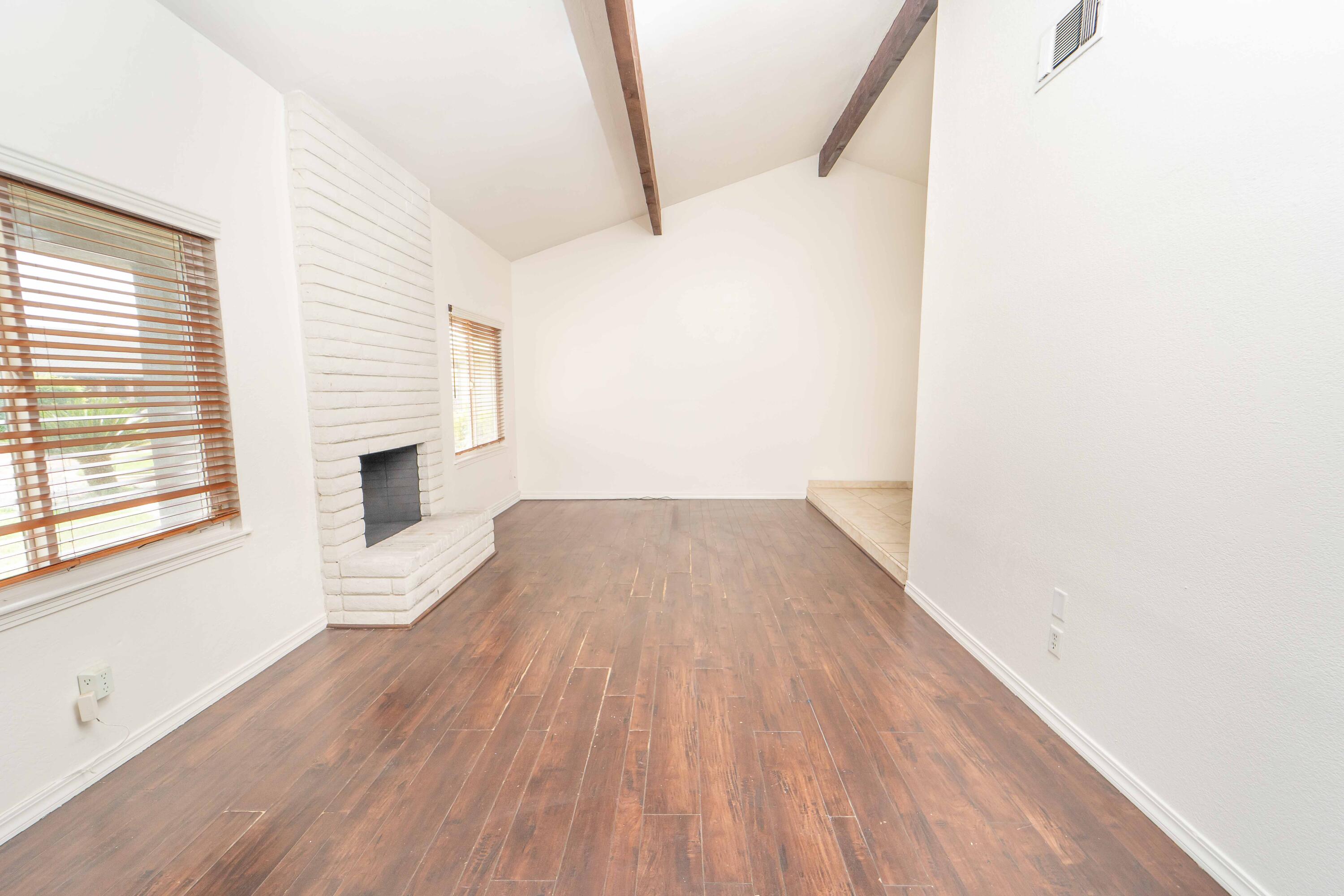 1480 W Heritage Ave, Porterville, CA 93257