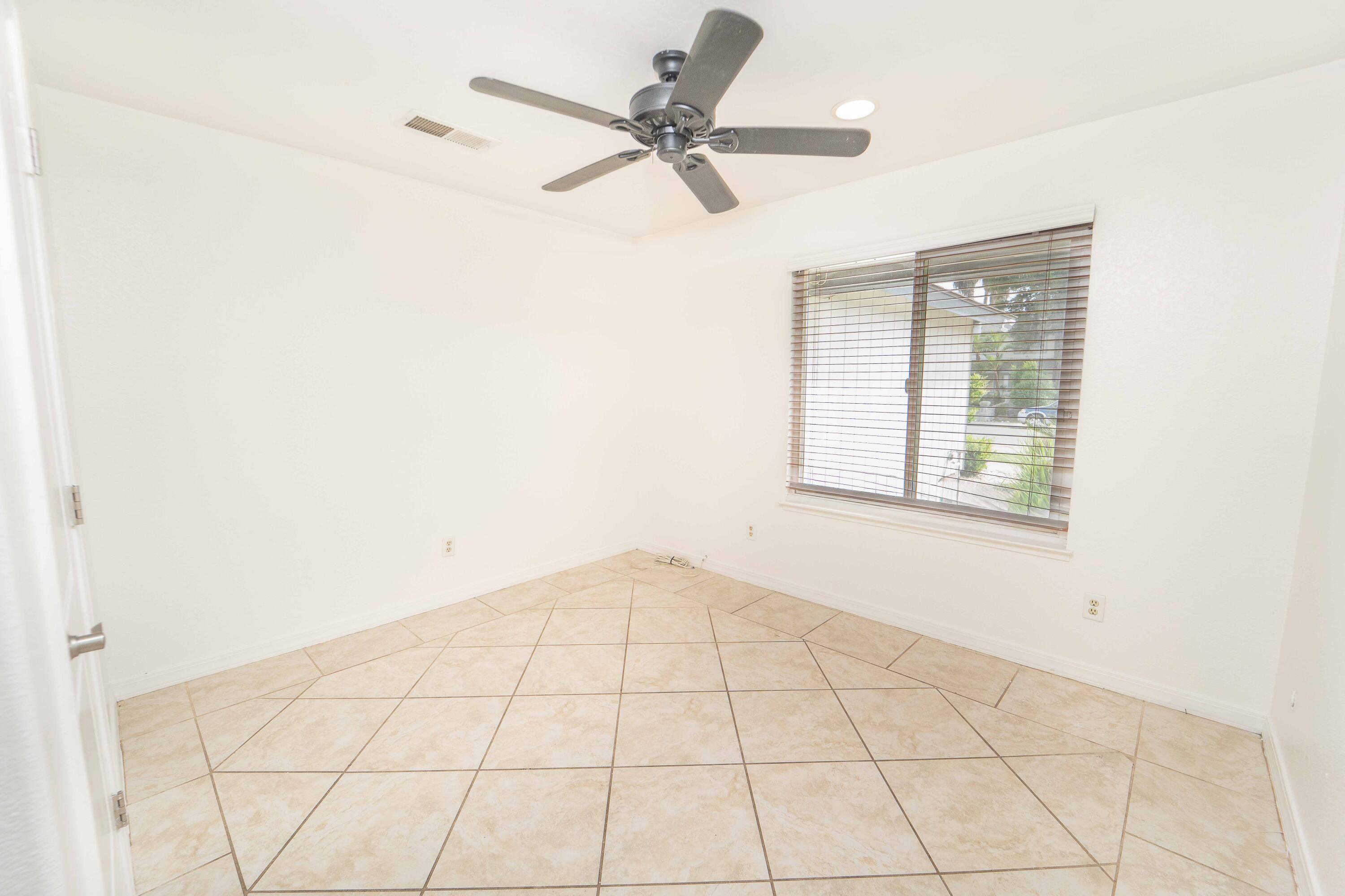 1480 W Heritage Ave, Porterville, CA 93257