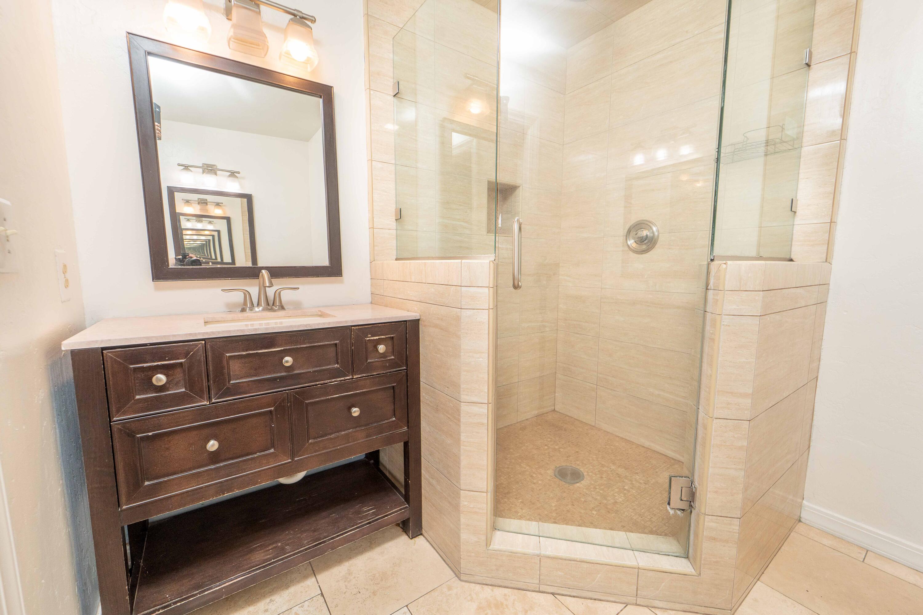 1480 W Heritage Ave, Porterville, CA 93257