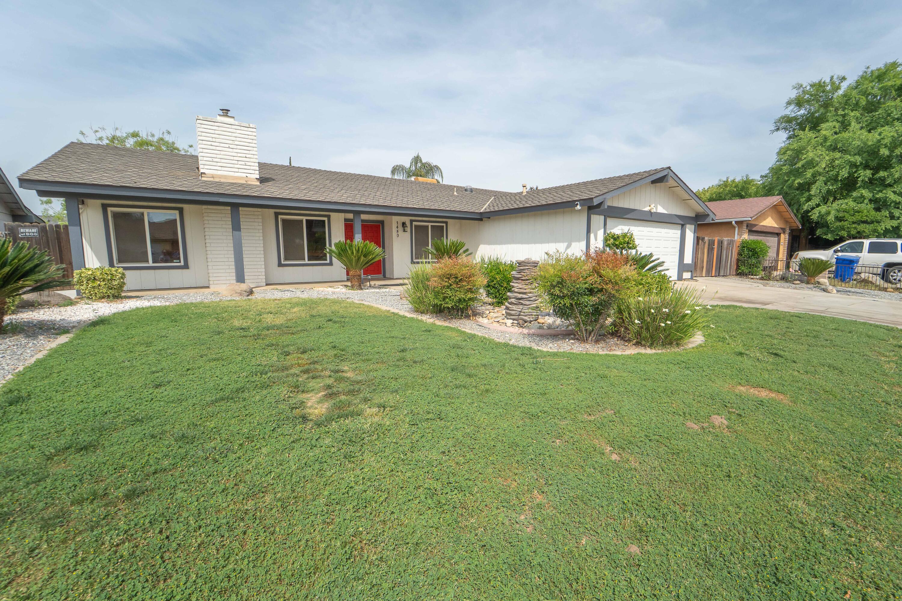 1480 W Heritage Ave, Porterville, CA 93257