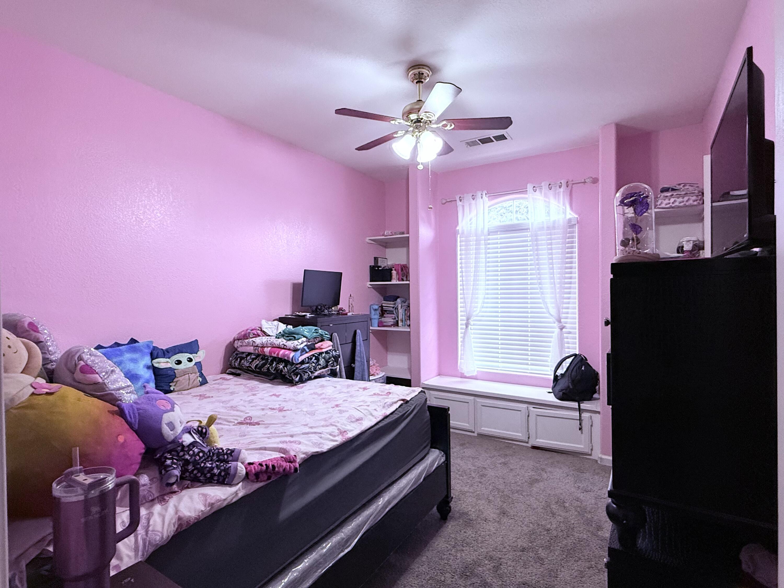 2537 W Clinton Ave, Visalia, CA 93291