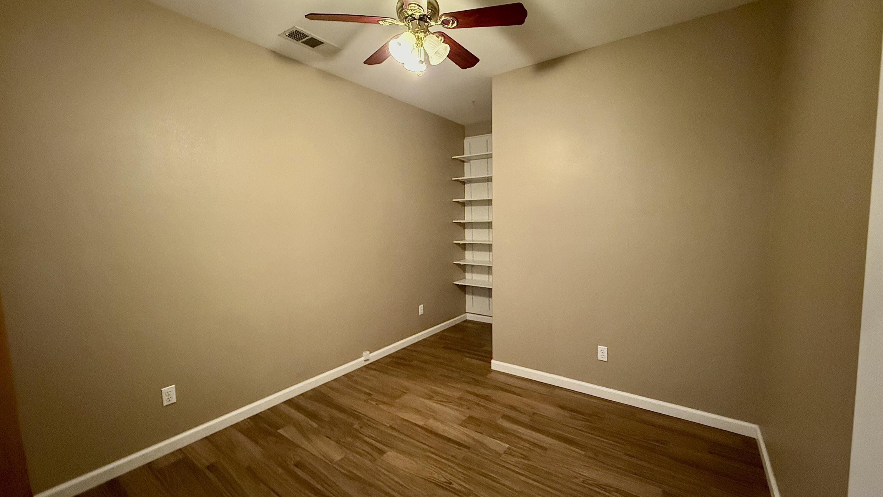 2537 W Clinton Ave, Visalia, CA 93291
