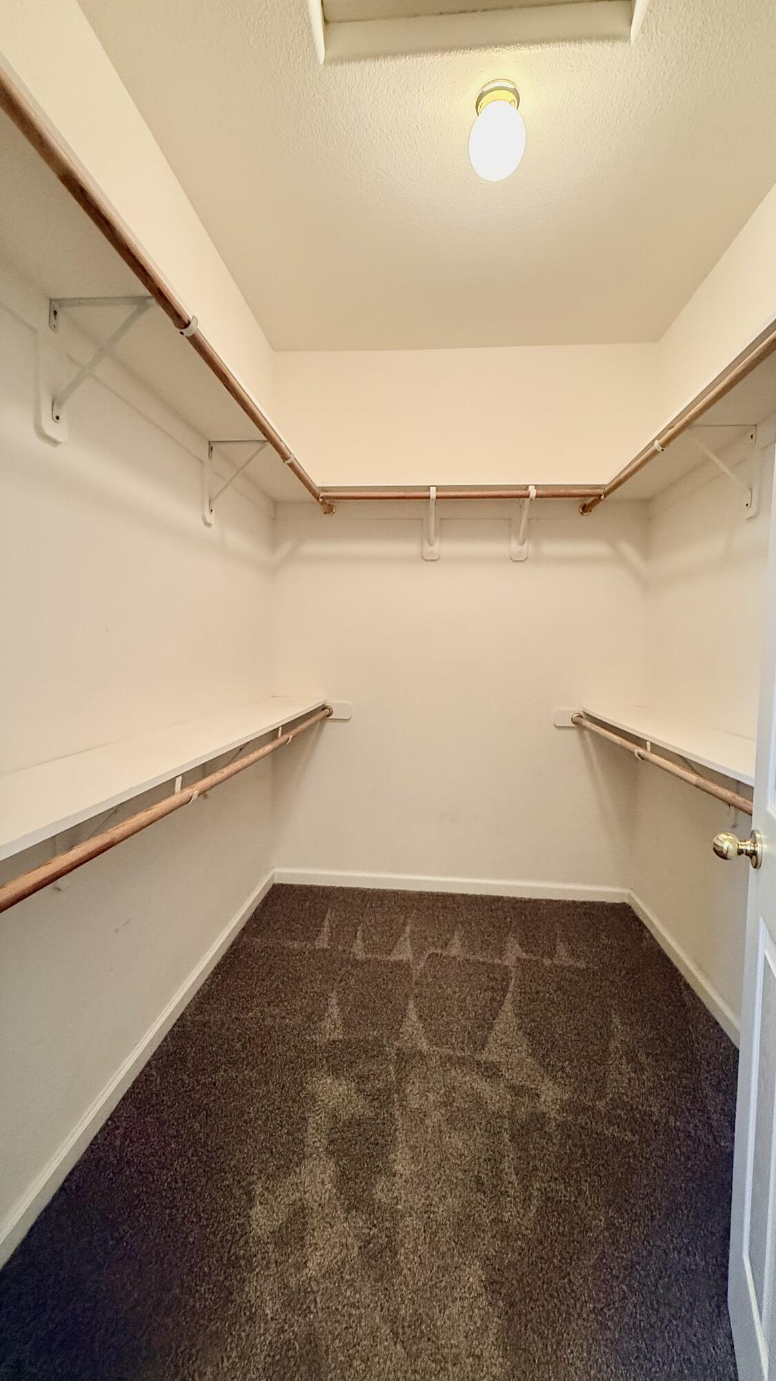2537 W Clinton Ave, Visalia, CA 93291