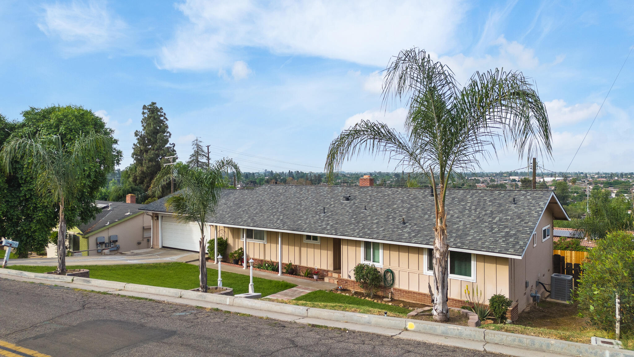 1043 N Highland Dr, Porterville, CA 93257