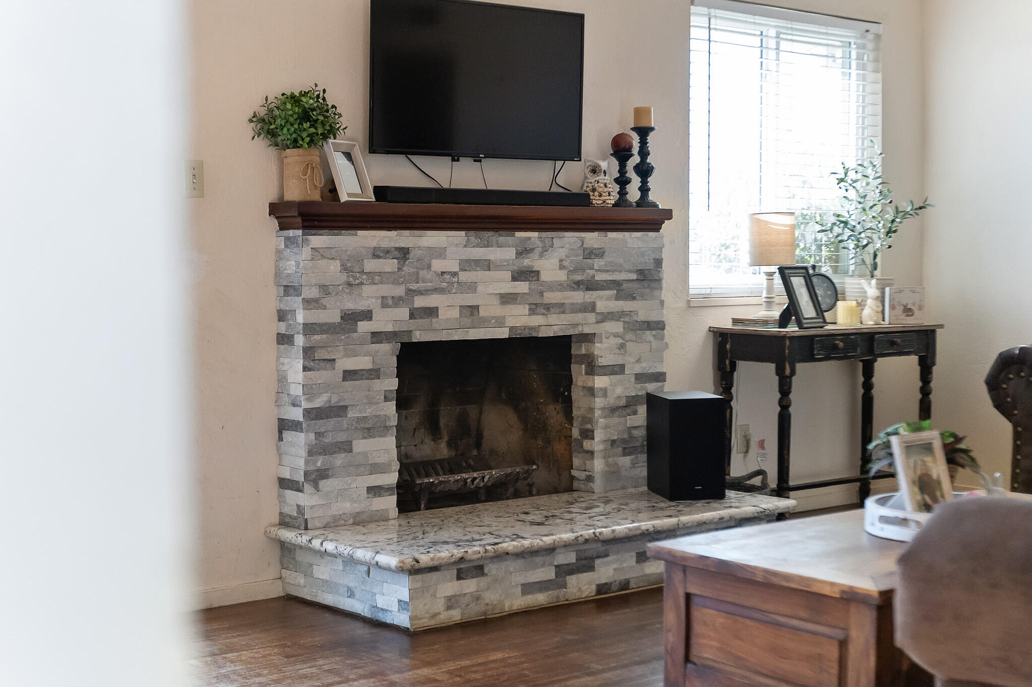 1043 N Highland Dr, Porterville, CA 93257