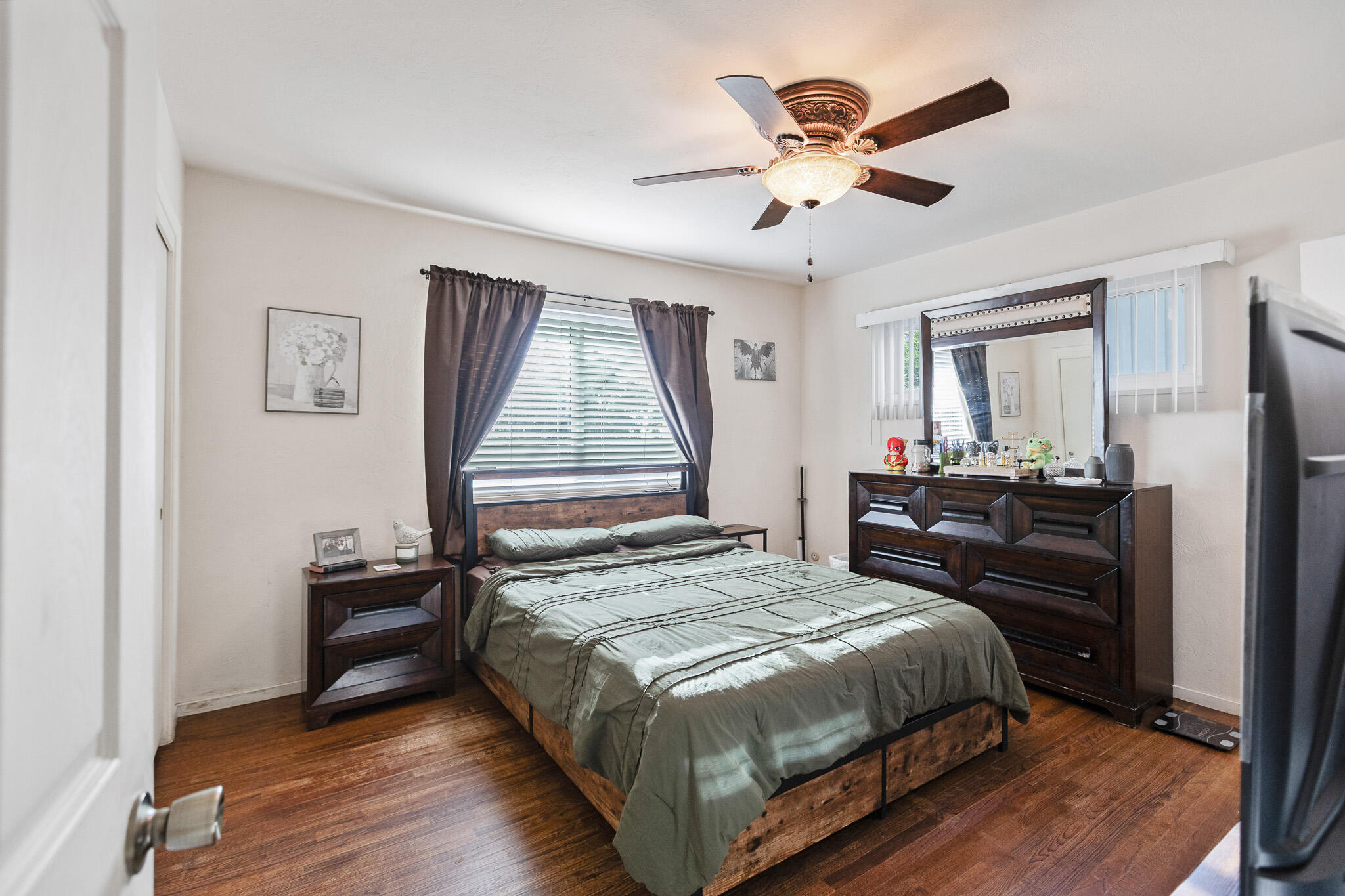 1043 N Highland Dr, Porterville, CA 93257