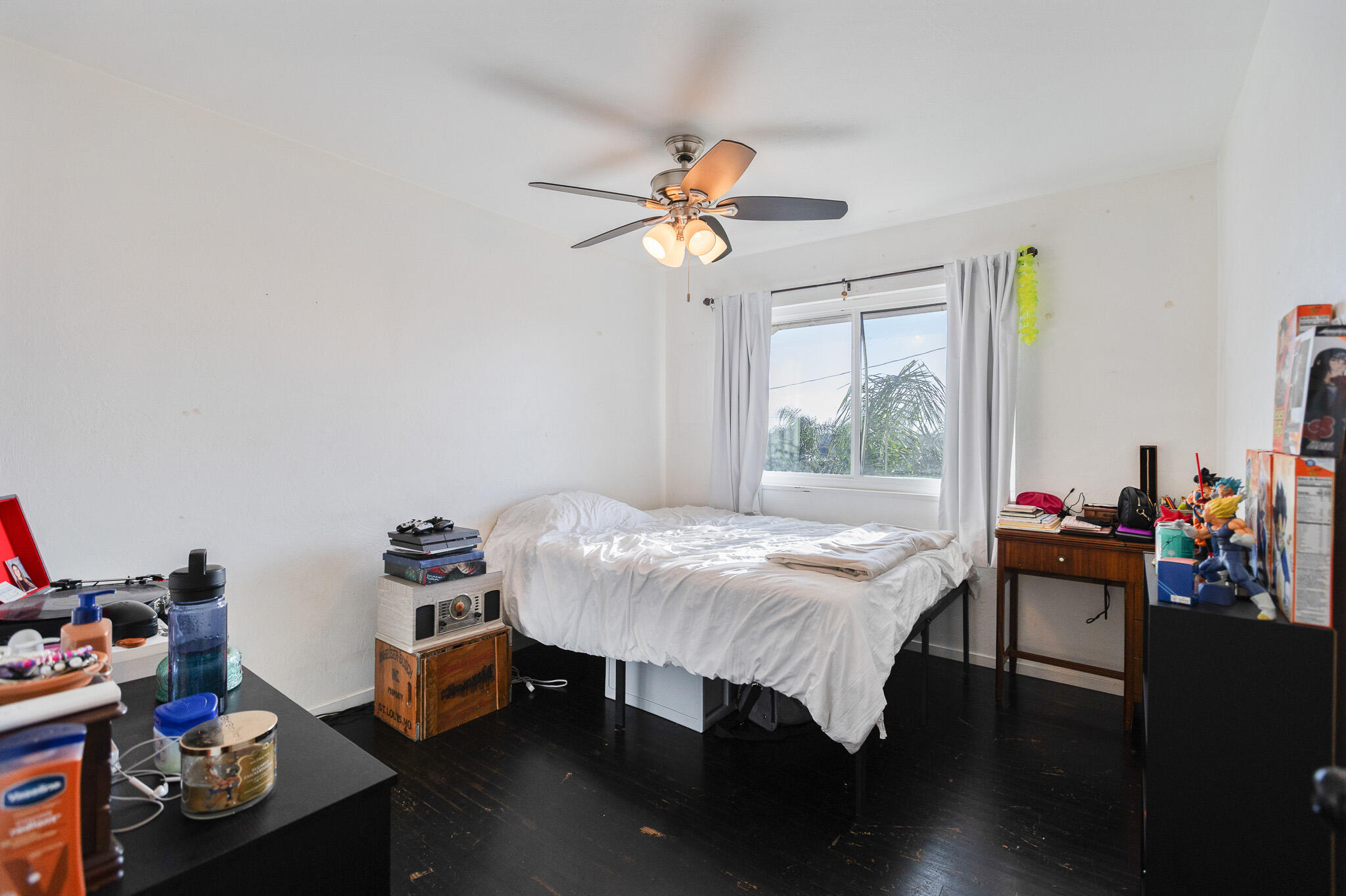 1043 N Highland Dr, Porterville, CA 93257