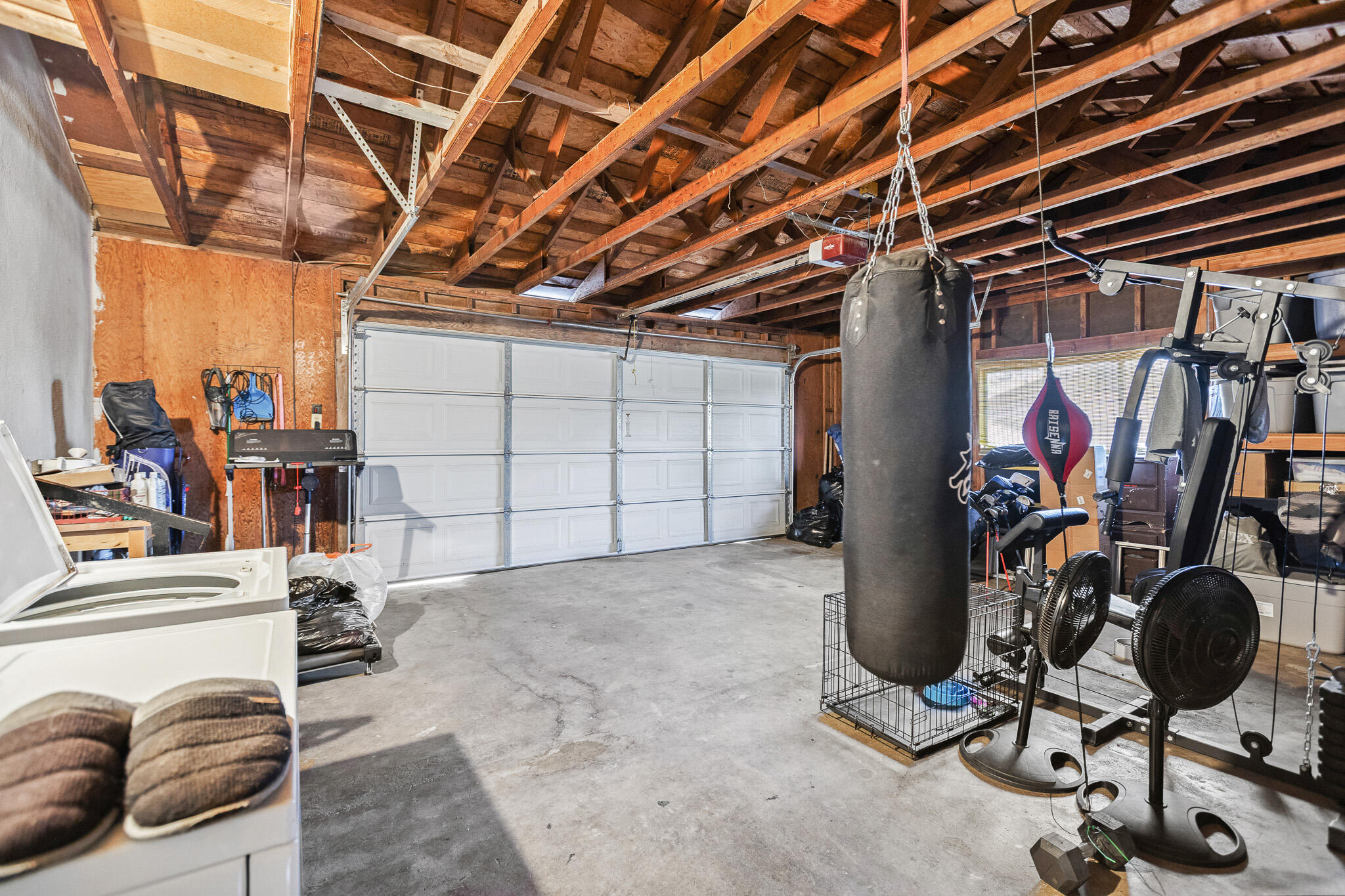 1043 N Highland Dr, Porterville, CA 93257