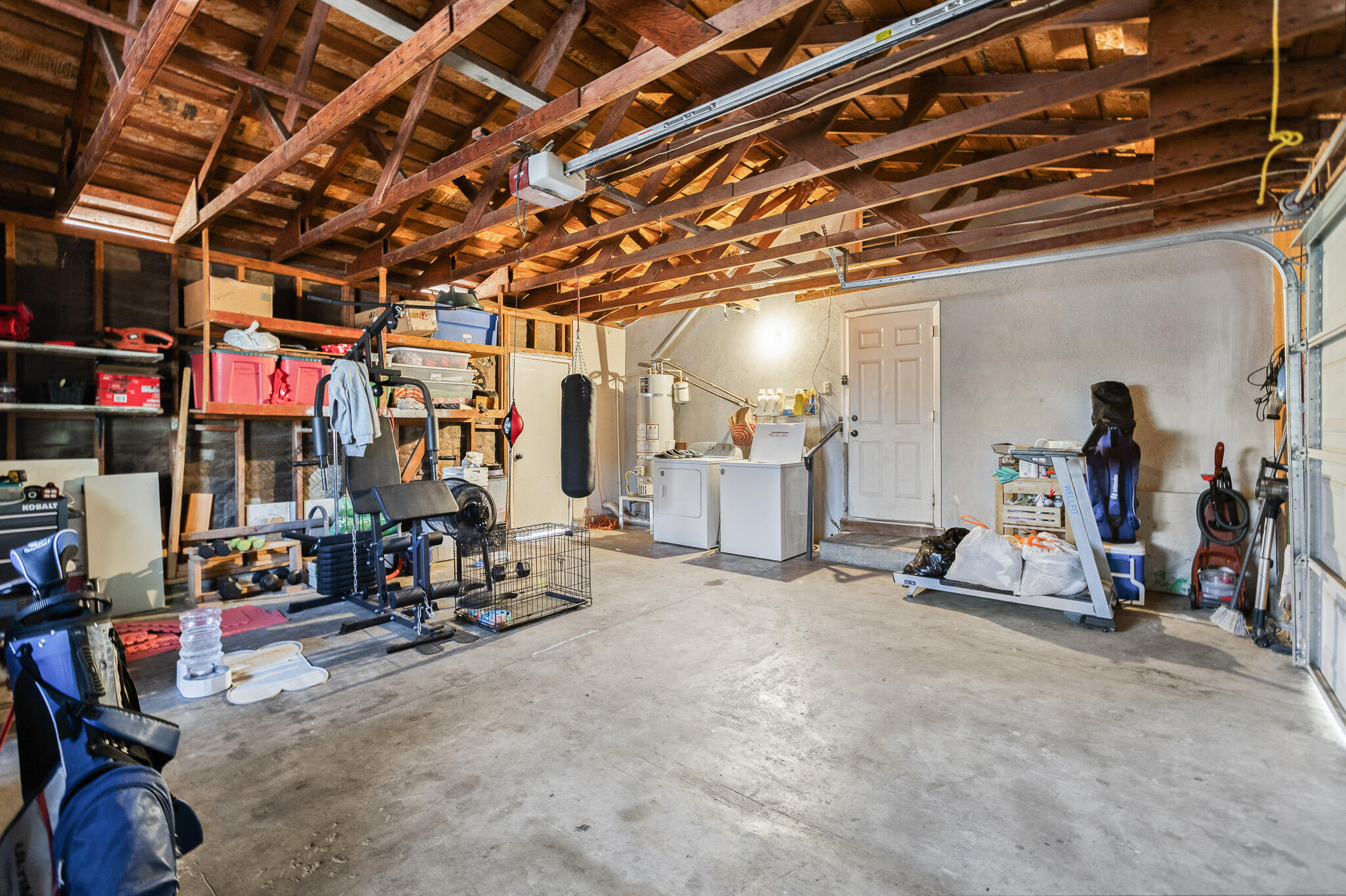 1043 N Highland Dr, Porterville, CA 93257